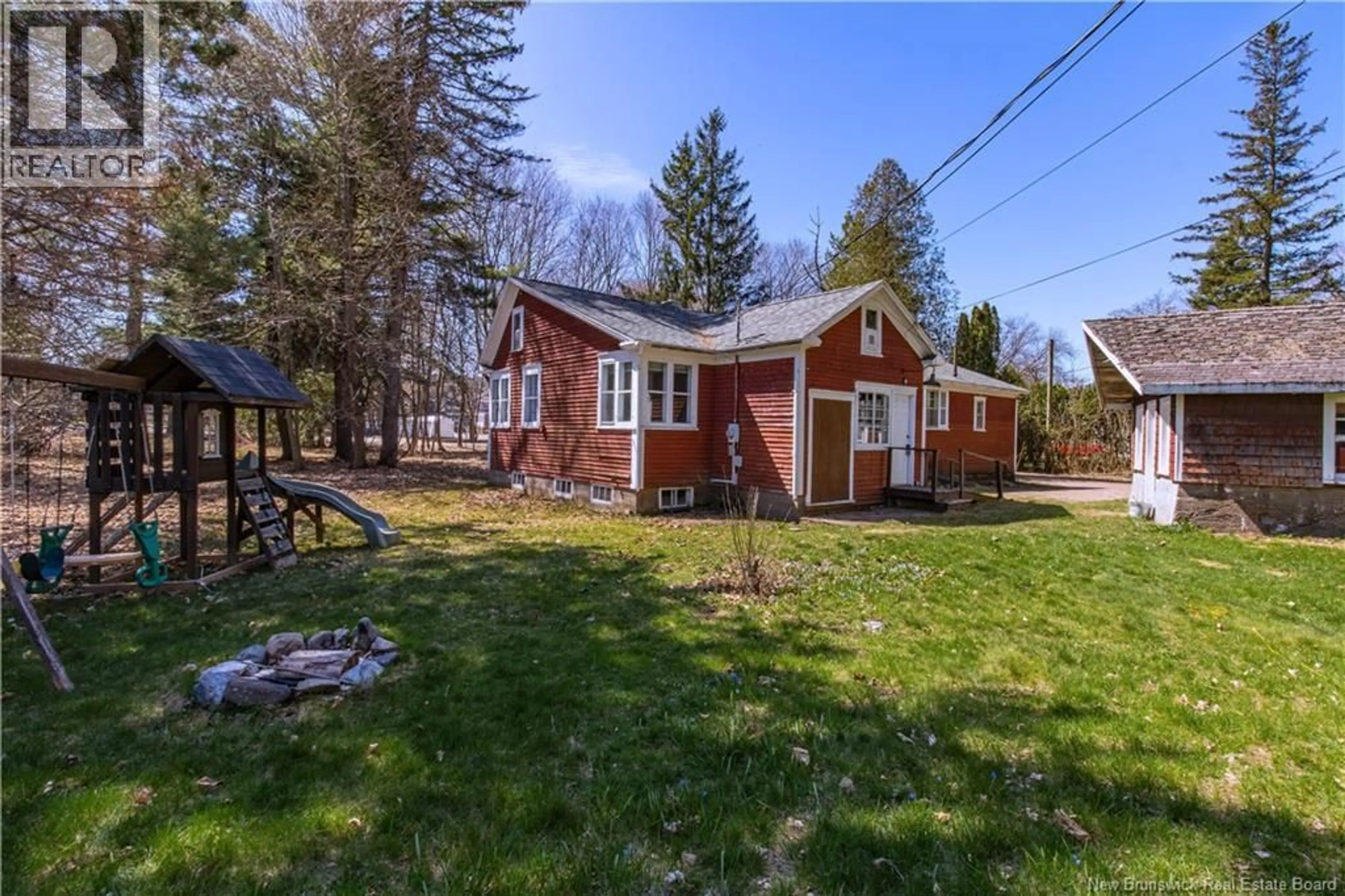 A pic from outside/outdoor area/front of a property/back of a property/a pic from drone, street for 48 ARNOLD AVENUE, Sussex New Brunswick E4E2B8