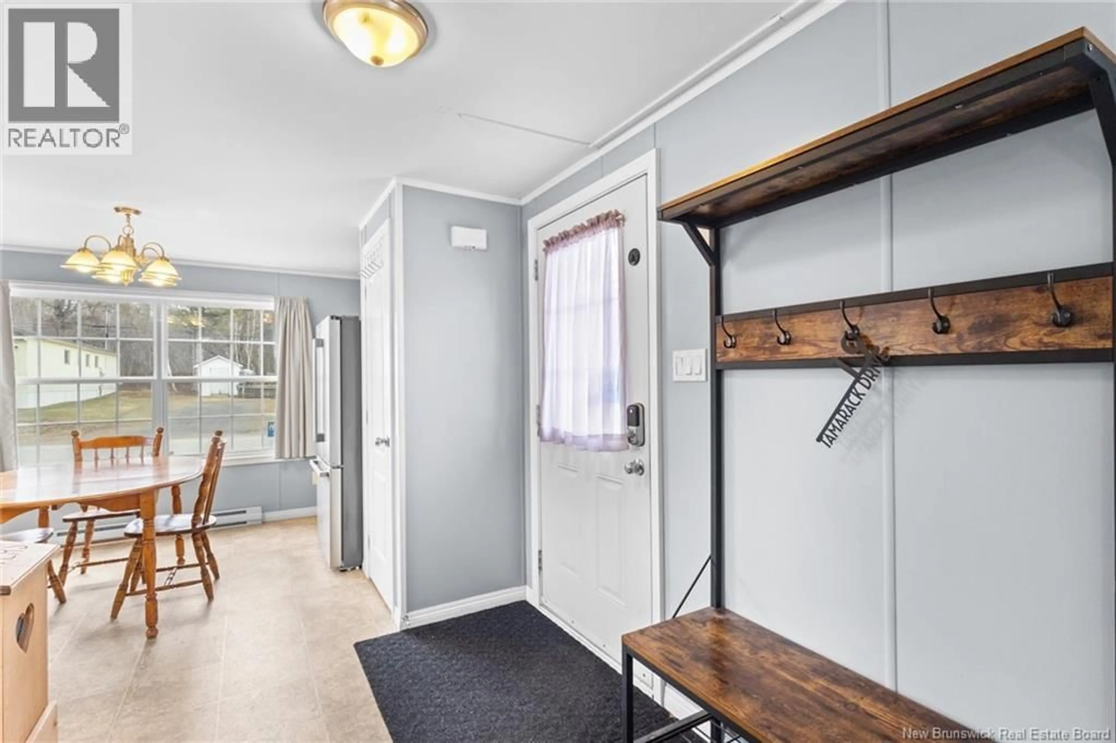 Indoor entryway for 19 TAMARACK DRIVE, Lincoln New Brunswick E3B6T2