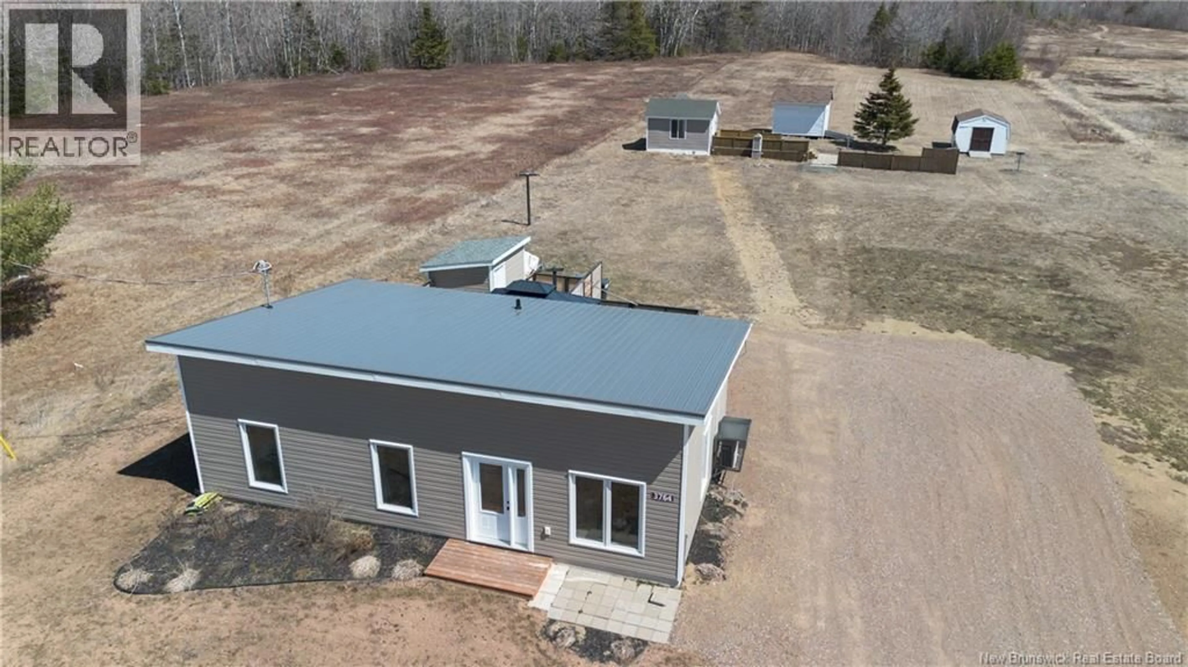 A pic from outside/outdoor area/front of a property/back of a property/a pic from drone, building for 3764 CHEMIN ROBINSON, Saumarez New Brunswick E1X2K6