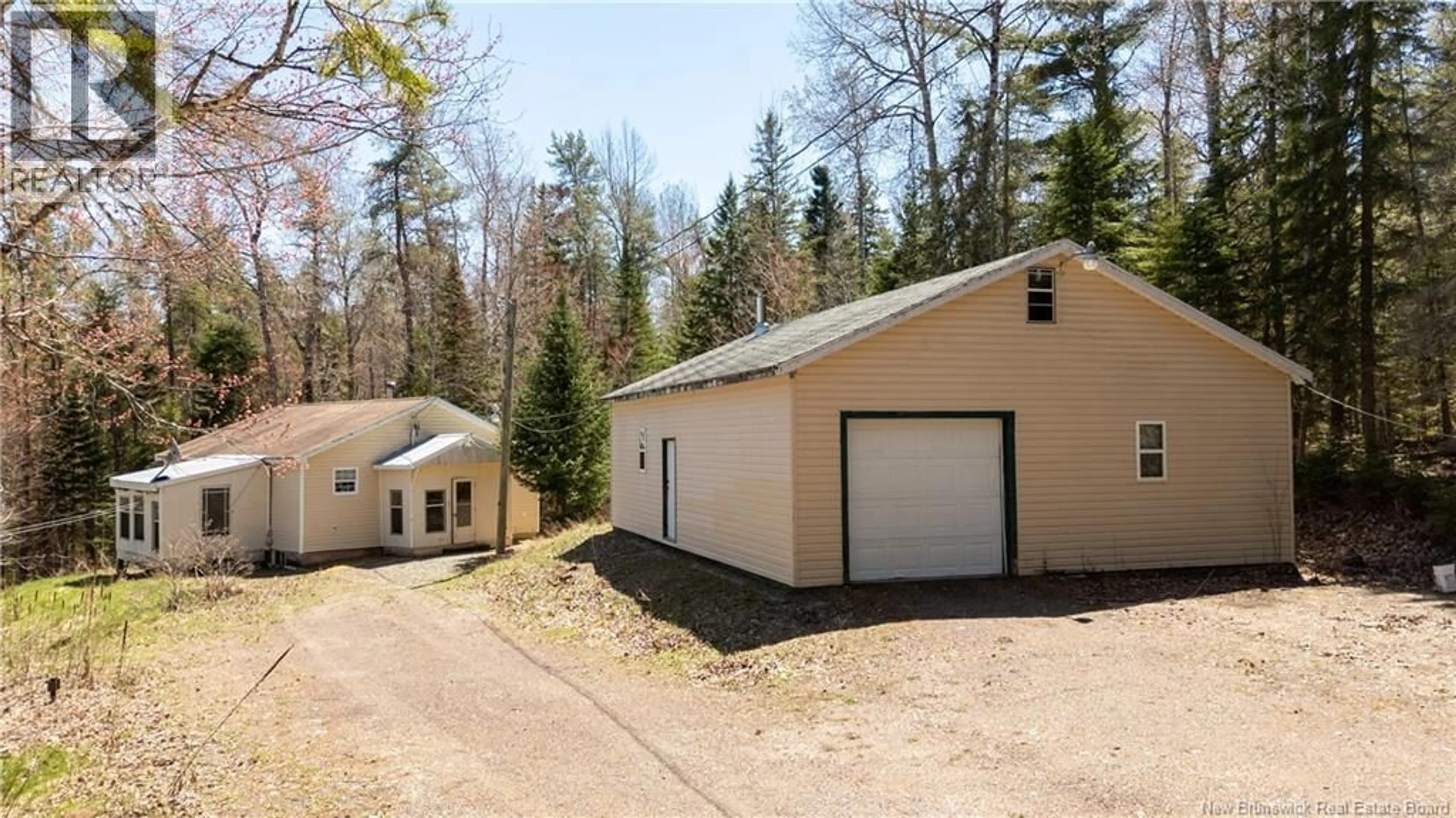 Indoor garage for 27 PARKINDALE ROAD, Pollett River New Brunswick E4Z3A6