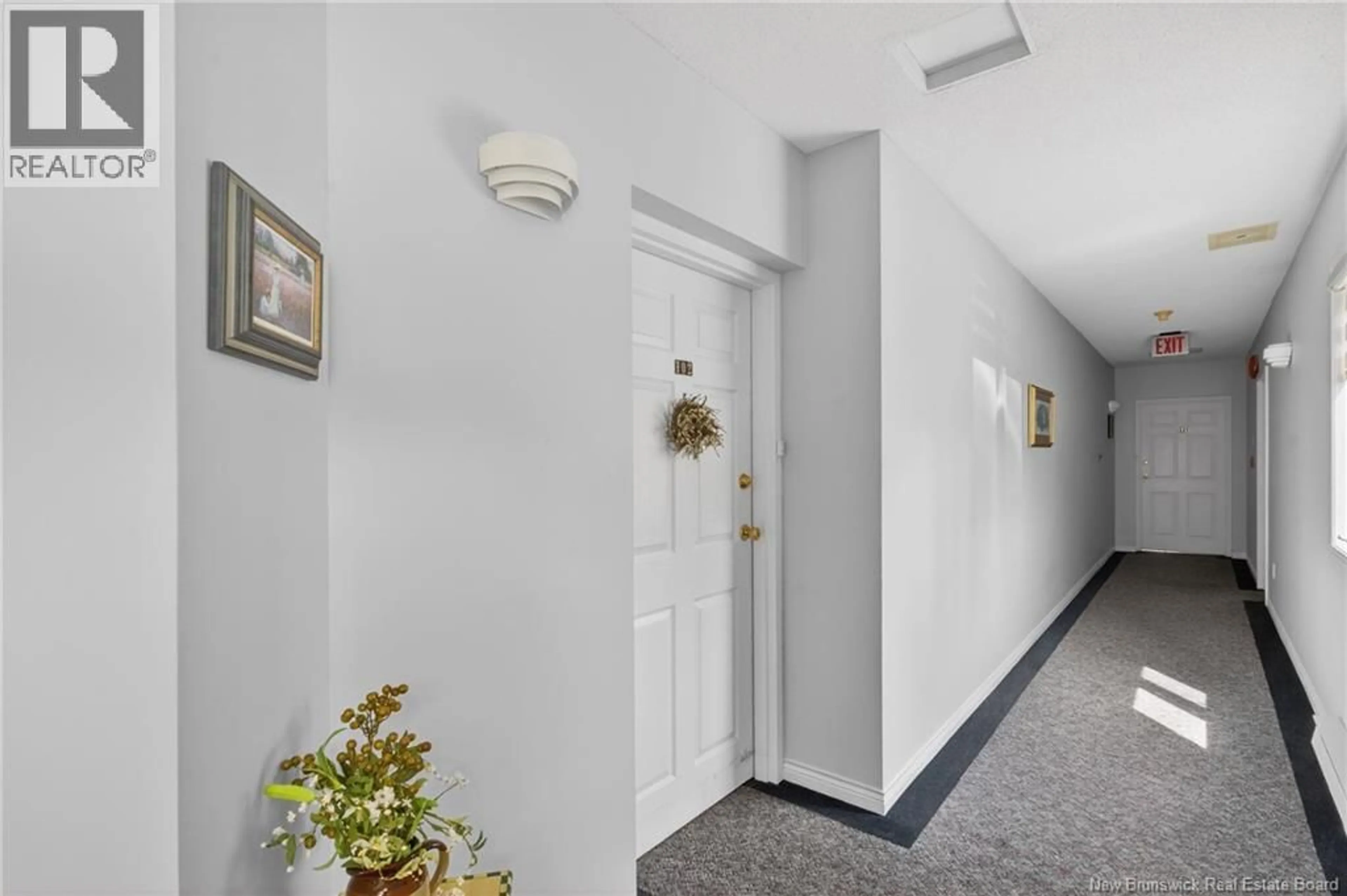 Indoor foyer for 102 - 50 SALMON BOULEVARD, Campbellton New Brunswick E3N3T7