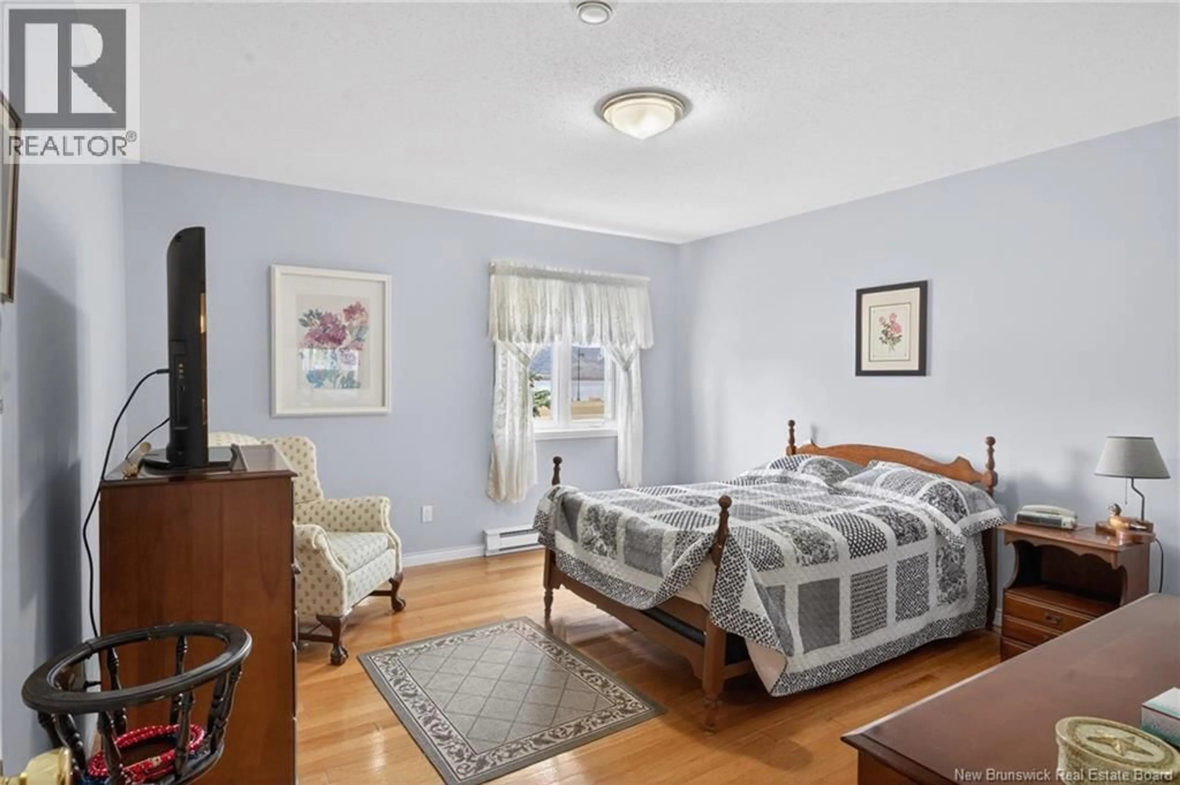 Bedroom with bed, unknown for 102 - 50 SALMON BOULEVARD, Campbellton New Brunswick E3N3T7