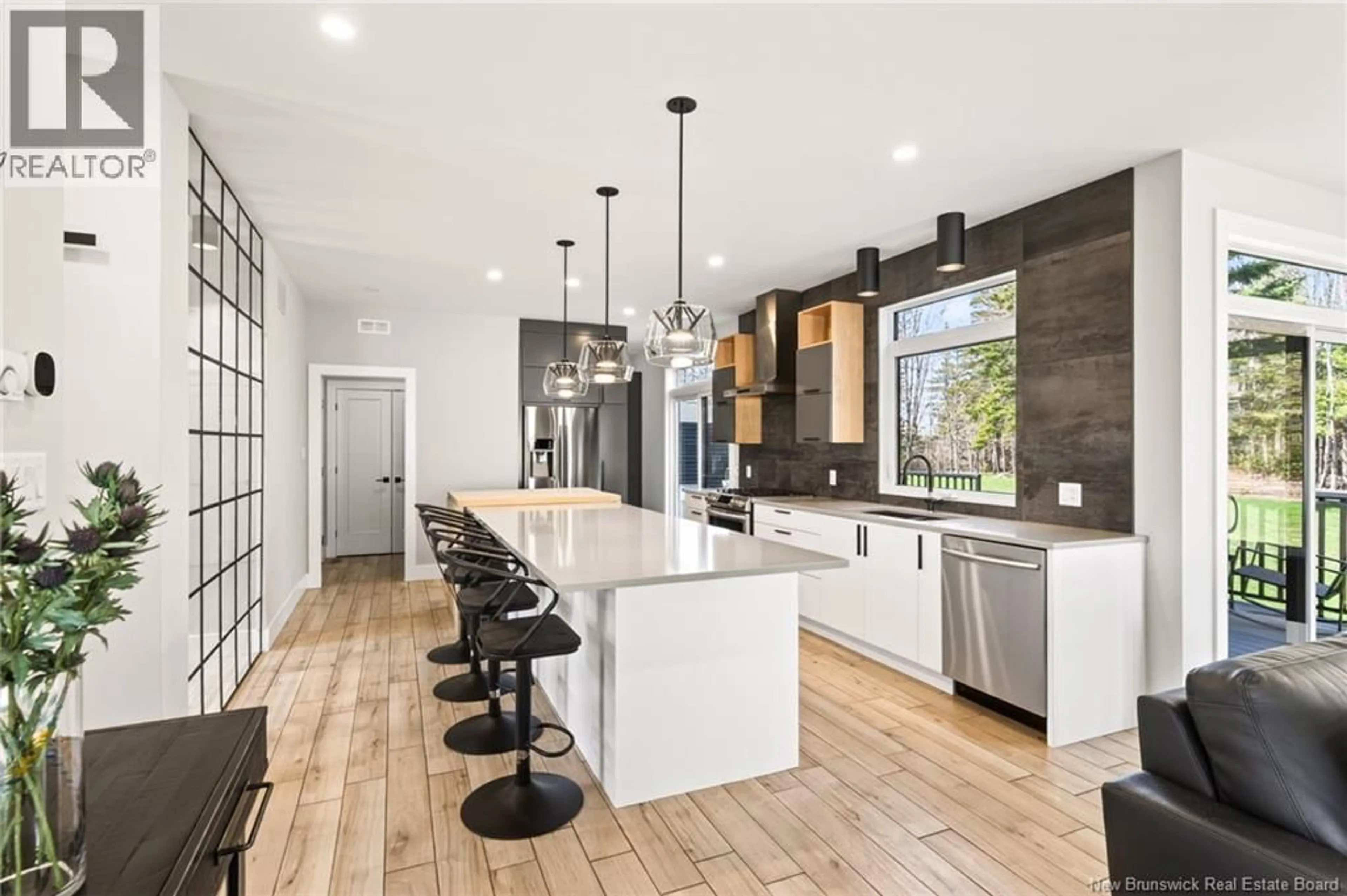 Contemporary kitchen, ceramic/tile floor for 262 YVONNE, Dieppe New Brunswick E1A9H8