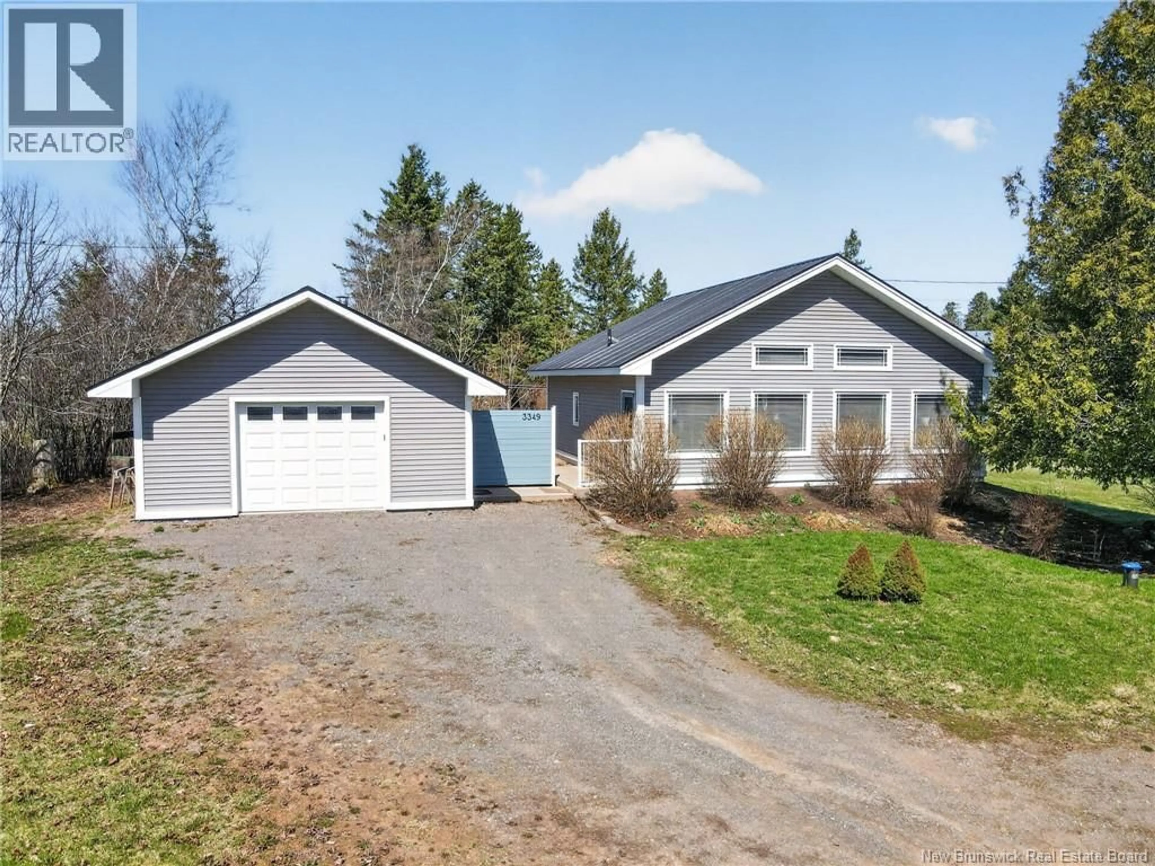 A pic from outside/outdoor area/front of a property/back of a property/a pic from drone, street for 3349 ROUTE 106, Salisbury New Brunswick E4J3H4