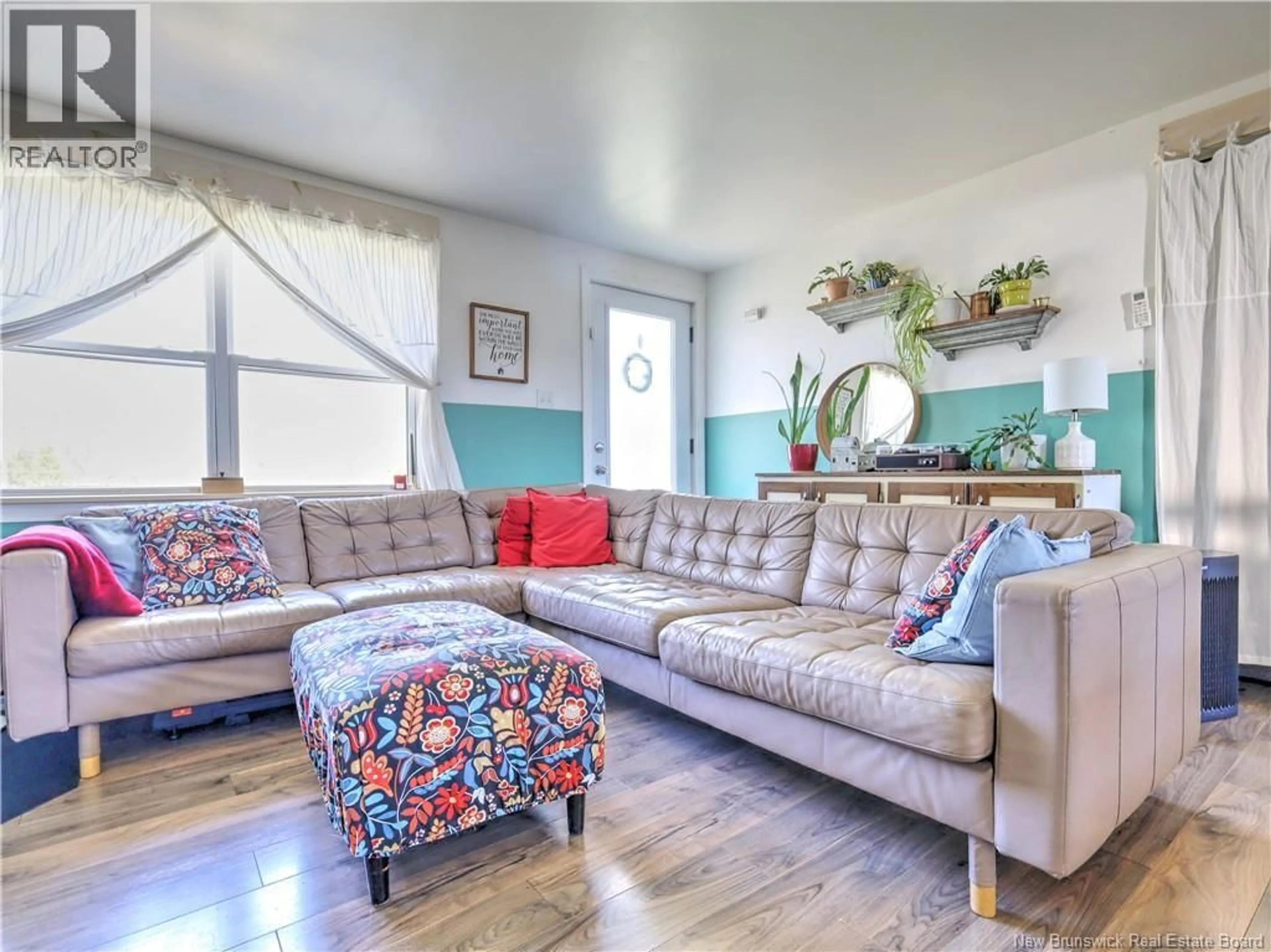 Living room with furniture, unknown for 161 RIVERSIDE DRIVE, Fredericton Junction New Brunswick E5L1V6
