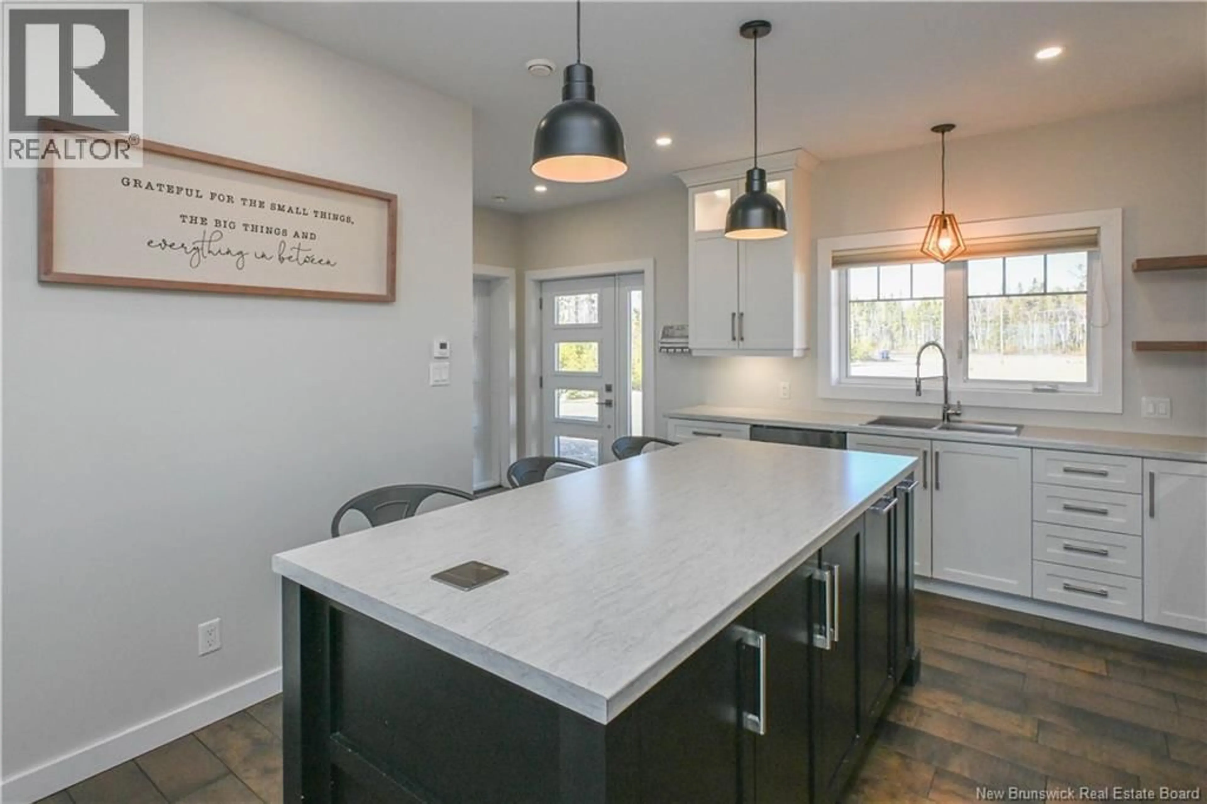 Open concept kitchen, ceramic/tile floor for 77 DE L'OUTARDE STREET, Pointe-Des-Robichaud New Brunswick E1X4G7