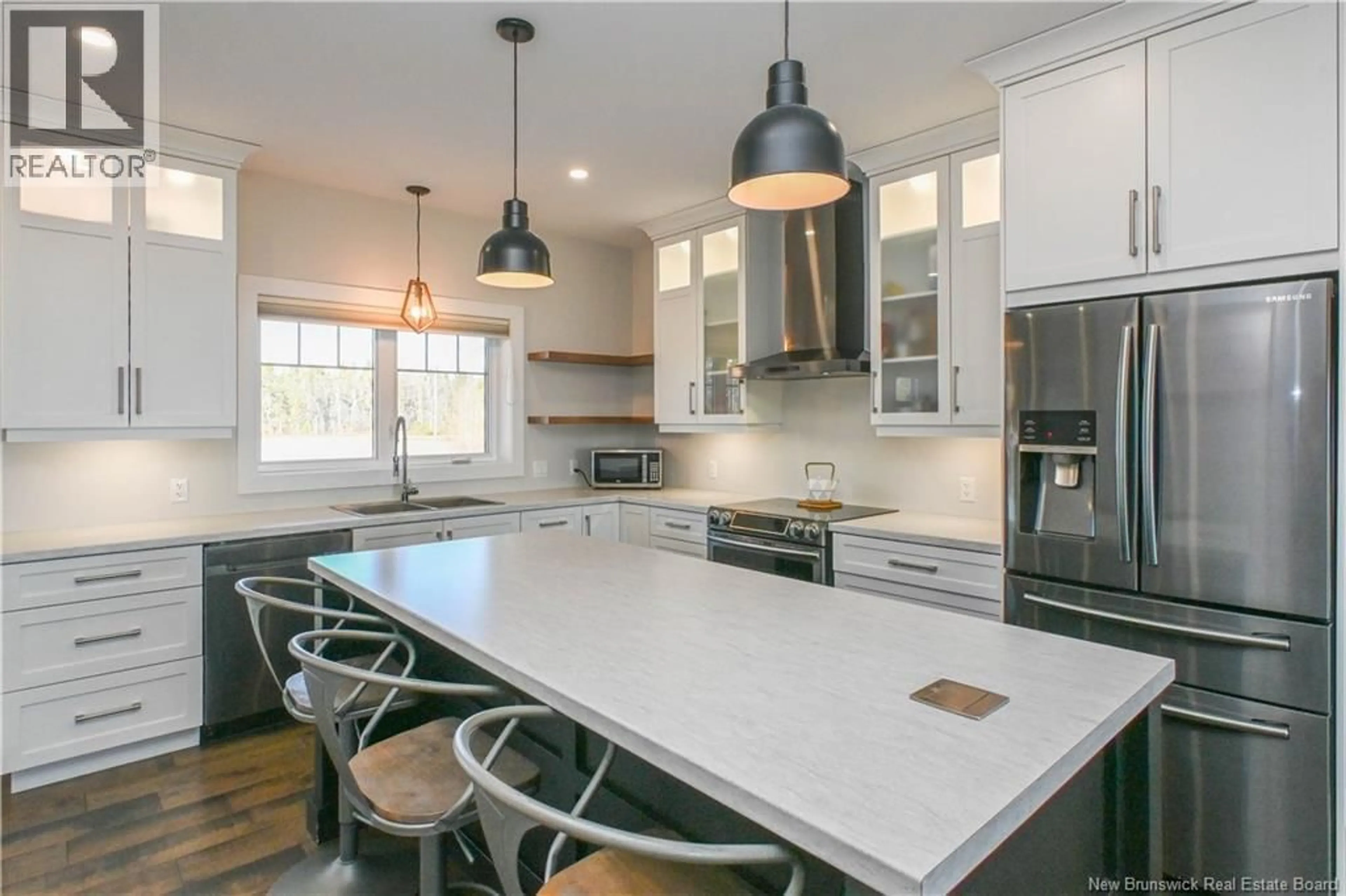 Open concept kitchen, ceramic/tile floor for 77 DE L'OUTARDE STREET, Pointe-Des-Robichaud New Brunswick E1X4G7