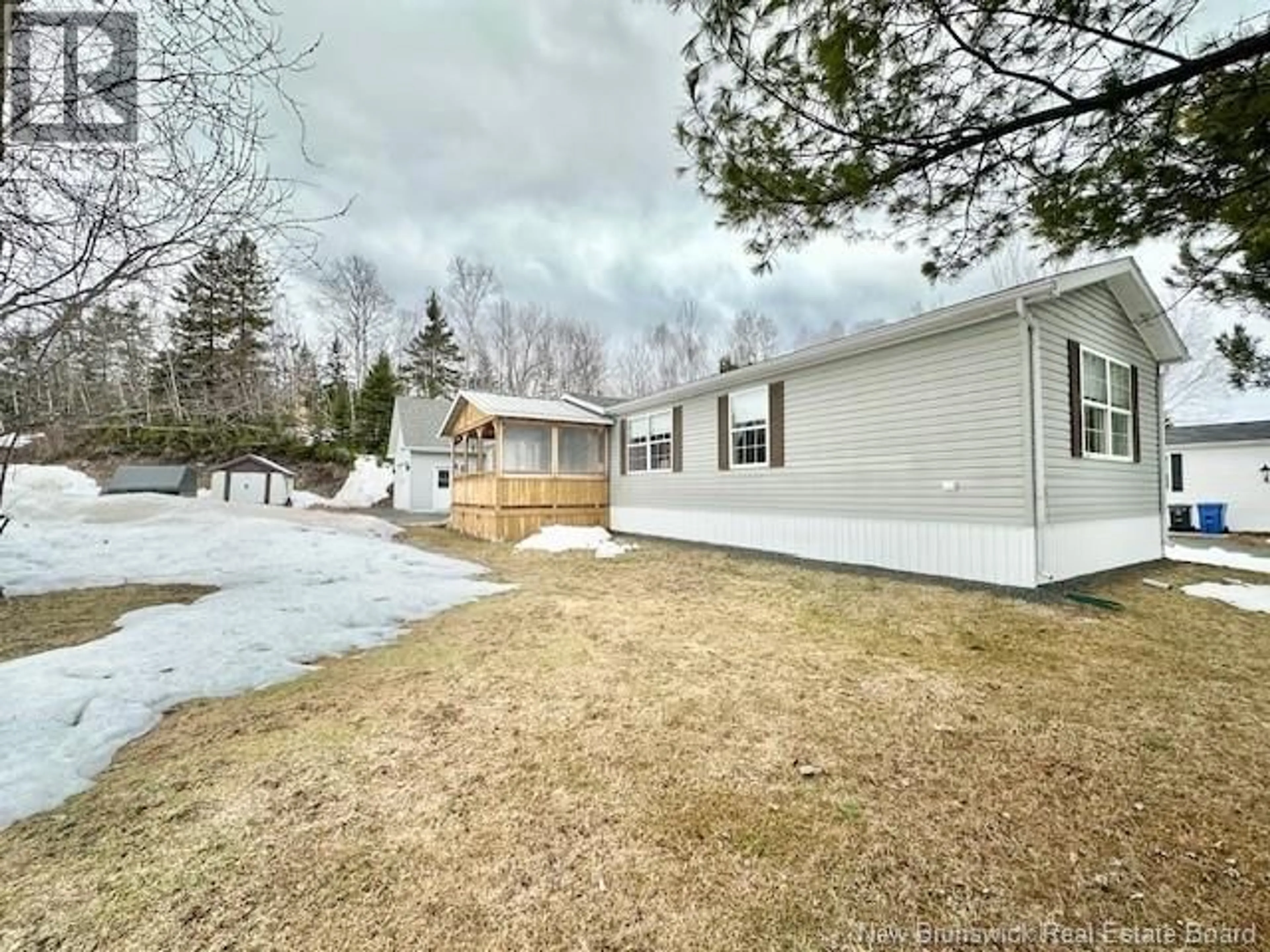 A pic from outside/outdoor area/front of a property/back of a property/a pic from drone, unknown for 61 MAPLE GREEN CRESCENT, Dalhousie Junction New Brunswick E3N5Z2