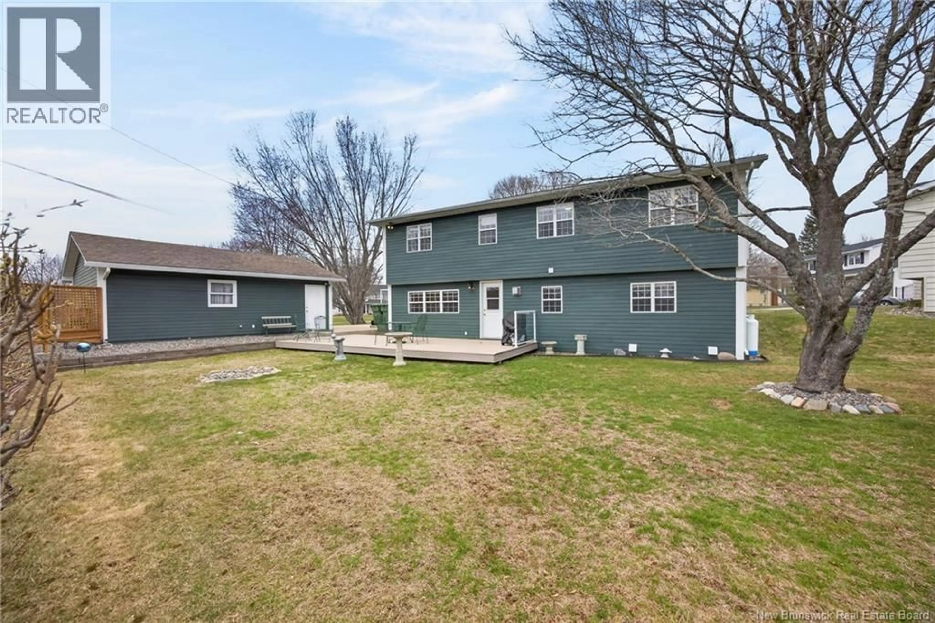 A pic from outside/outdoor area/front of a property/back of a property/a pic from drone, street for 55 LAWSON COURT, Fredericton New Brunswick E3A5G3