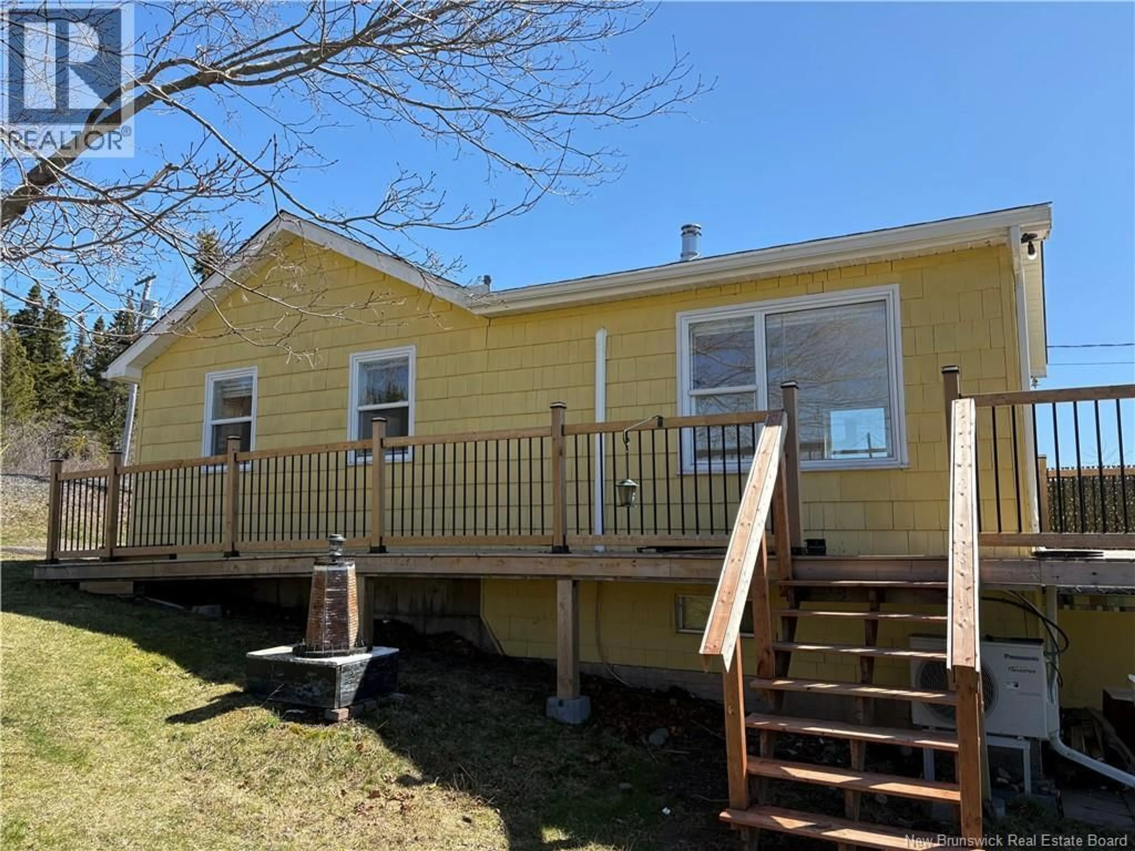 Home with vinyl exterior material, unknown for 1512 ROUTE 790, Dipper Harbour New Brunswick E5J1Y2