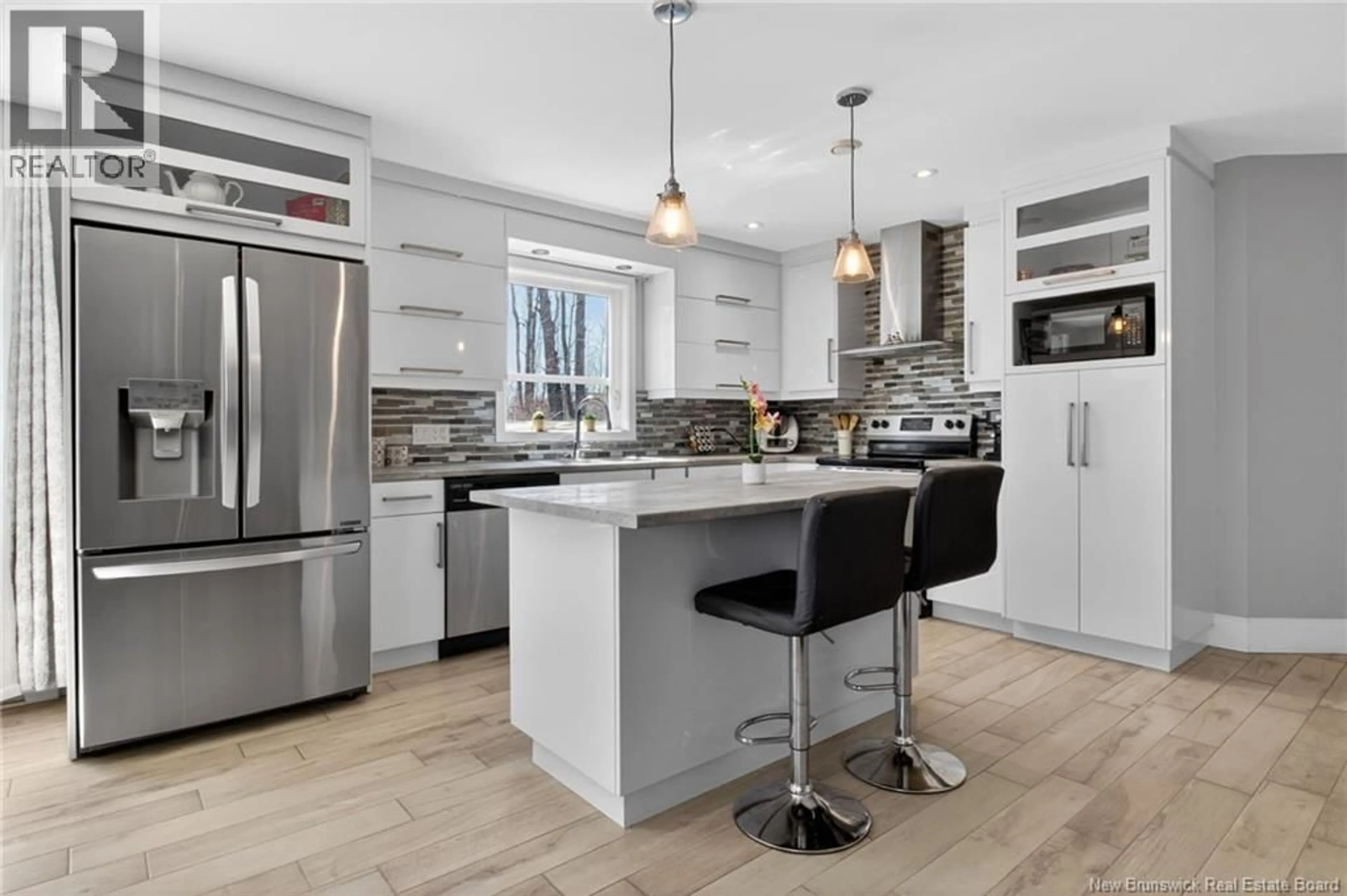 Contemporary kitchen, unknown for 72 TIMANDRA CRESCENT, Moncton New Brunswick E1G5Y4