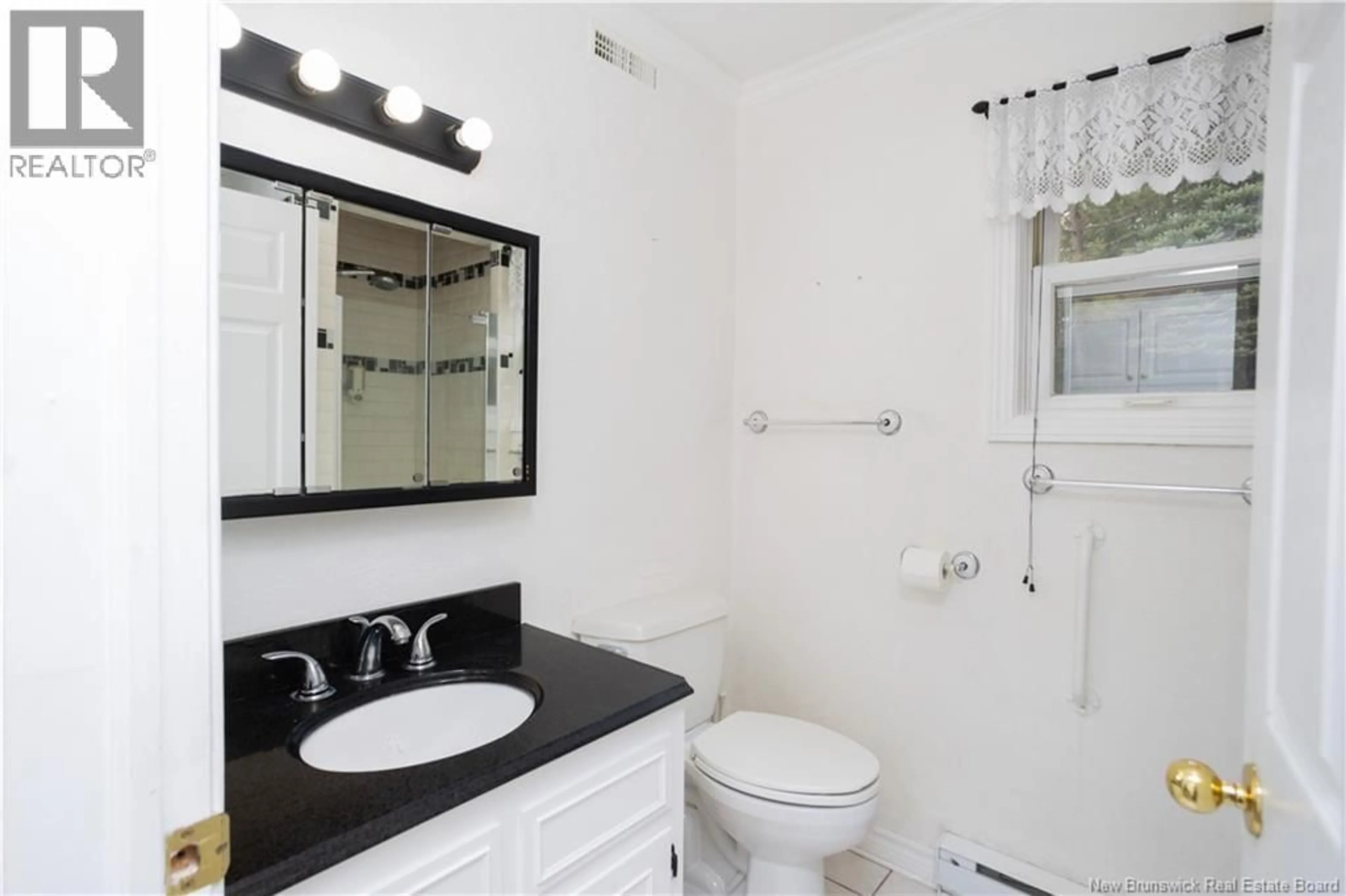 Standard bathroom, ceramic/tile floor for 75 SAMANTHA STREET, Fredericton New Brunswick E3A6V1