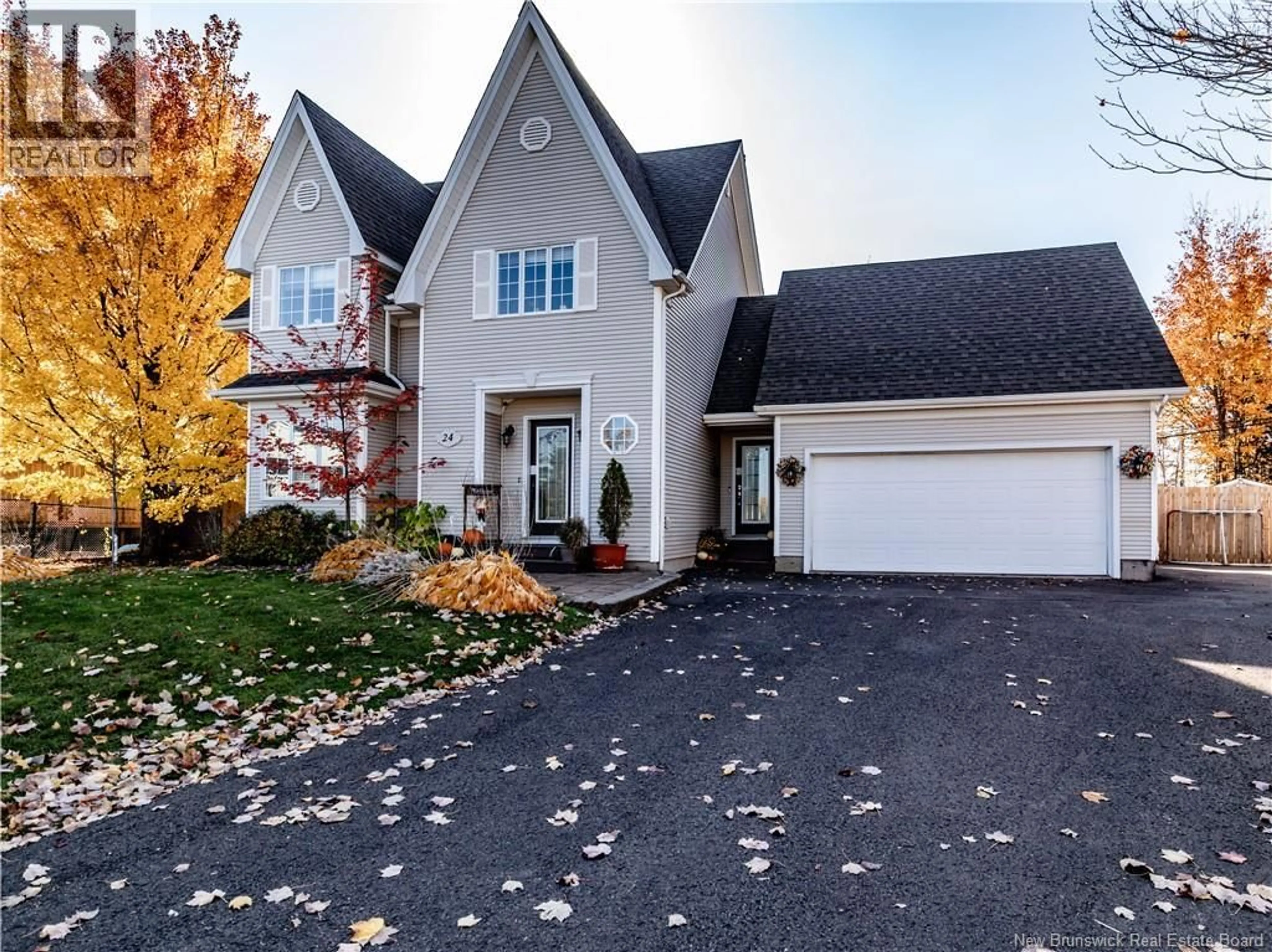 Home with vinyl exterior material, street for 24 OAK HILL COURT, Moncton New Brunswick E1G3T9