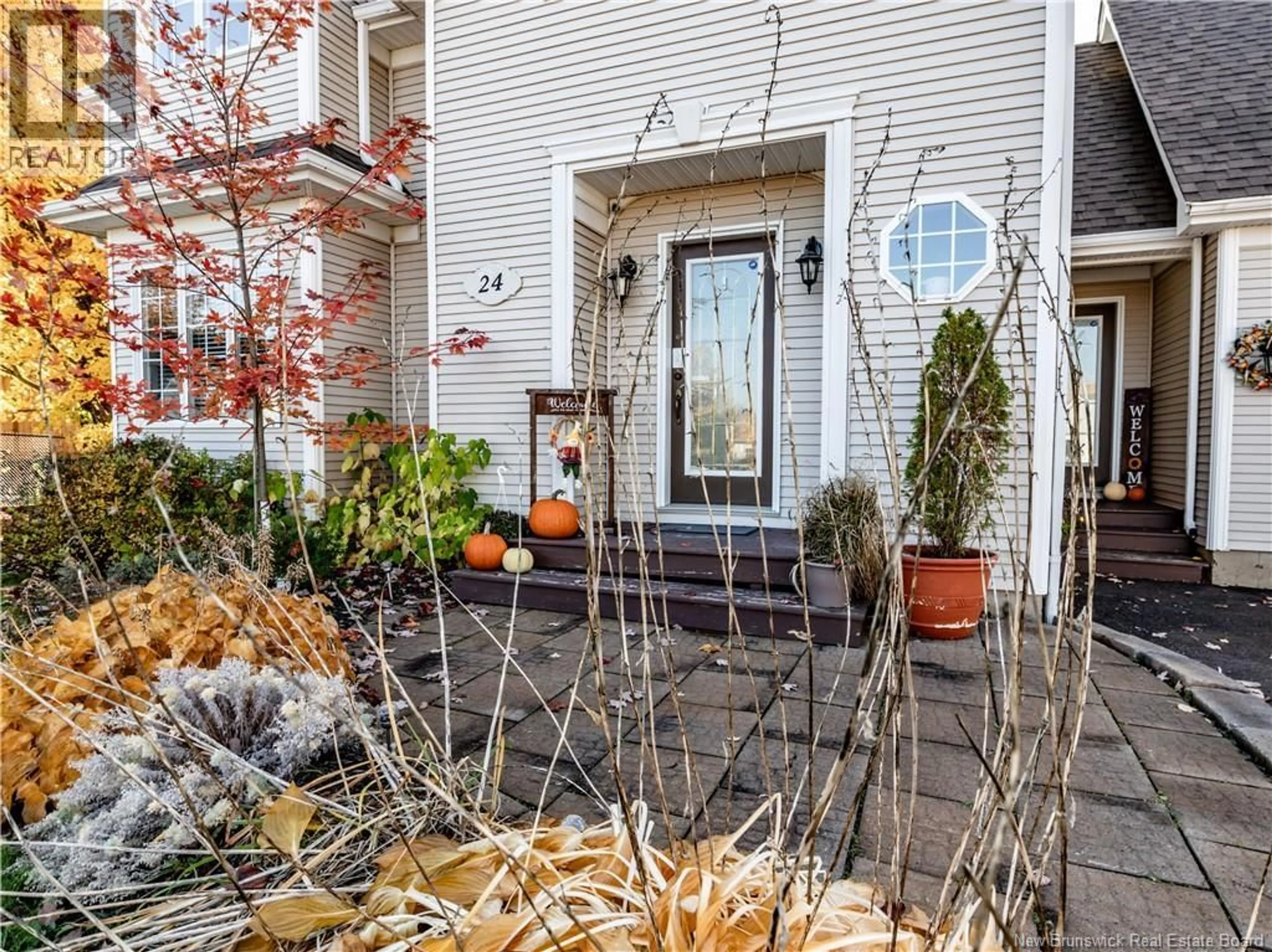 Indoor entryway for 24 OAK HILL COURT, Moncton New Brunswick E1G3T9