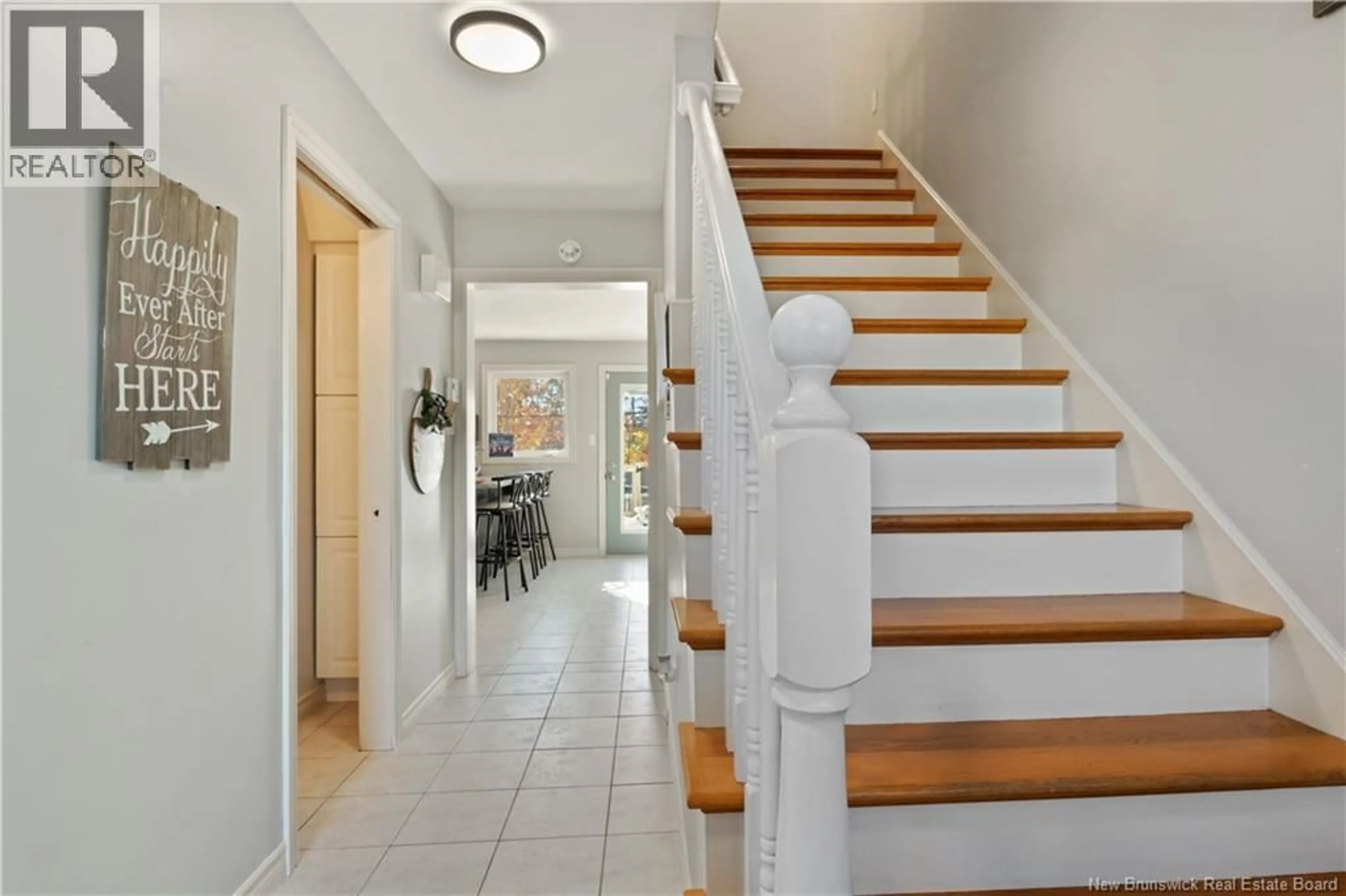 Unknown for 24 OAK HILL COURT, Moncton New Brunswick E1G3T9