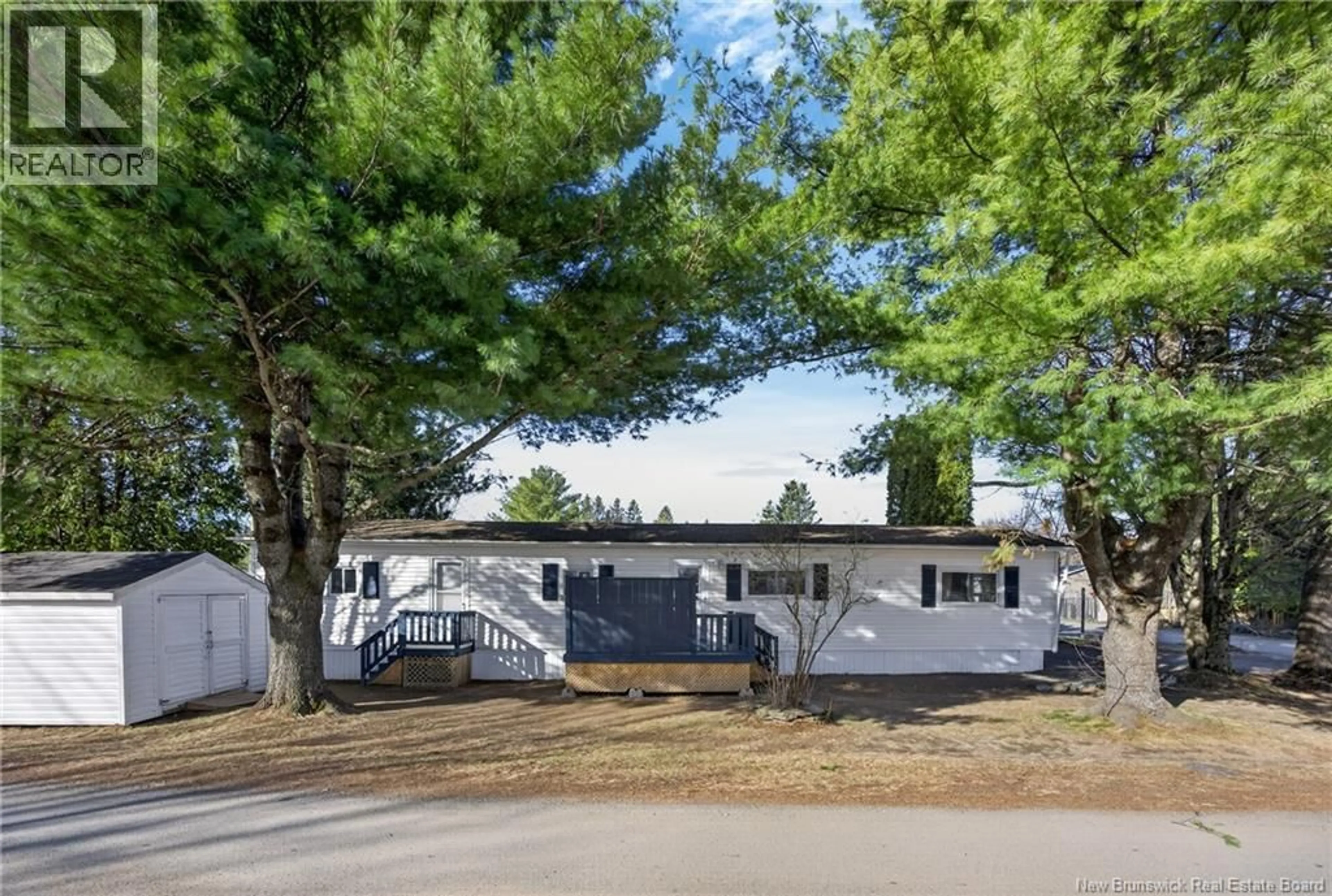 Home with vinyl exterior material, street for 198 MOORE STREET, Lincoln New Brunswick E3B8L8
