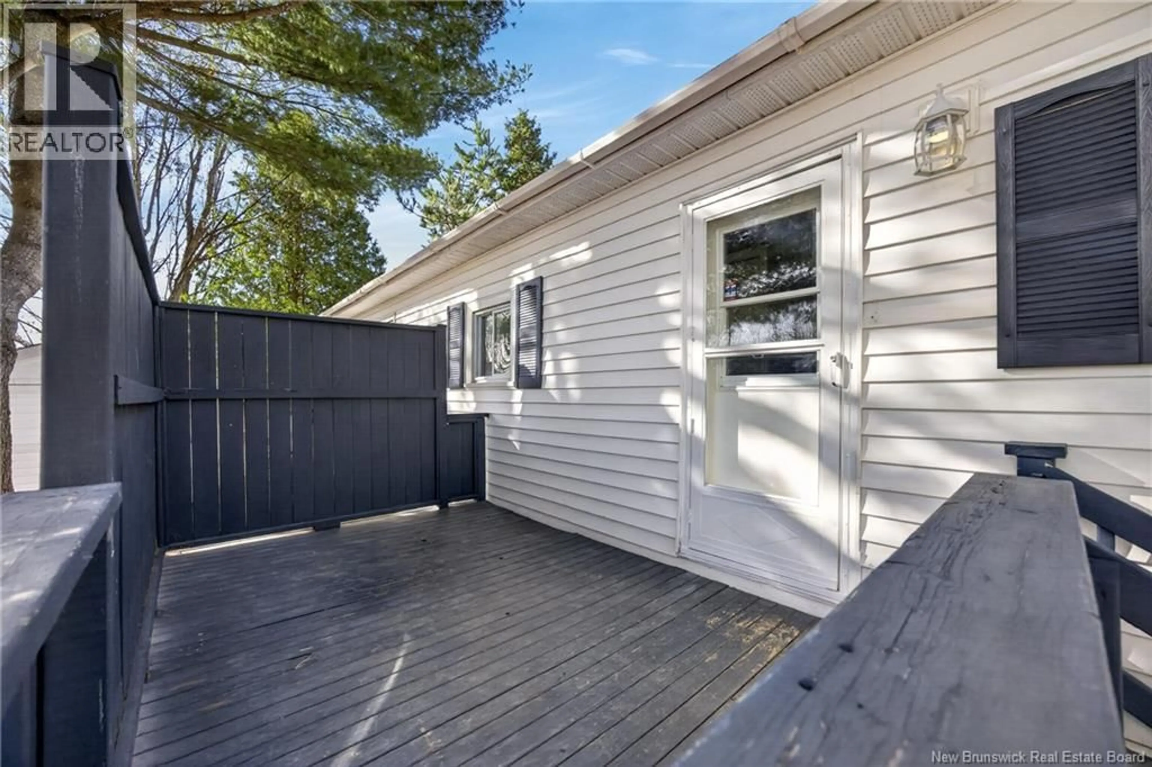 Unknown for 198 MOORE STREET, Lincoln New Brunswick E3B8L8