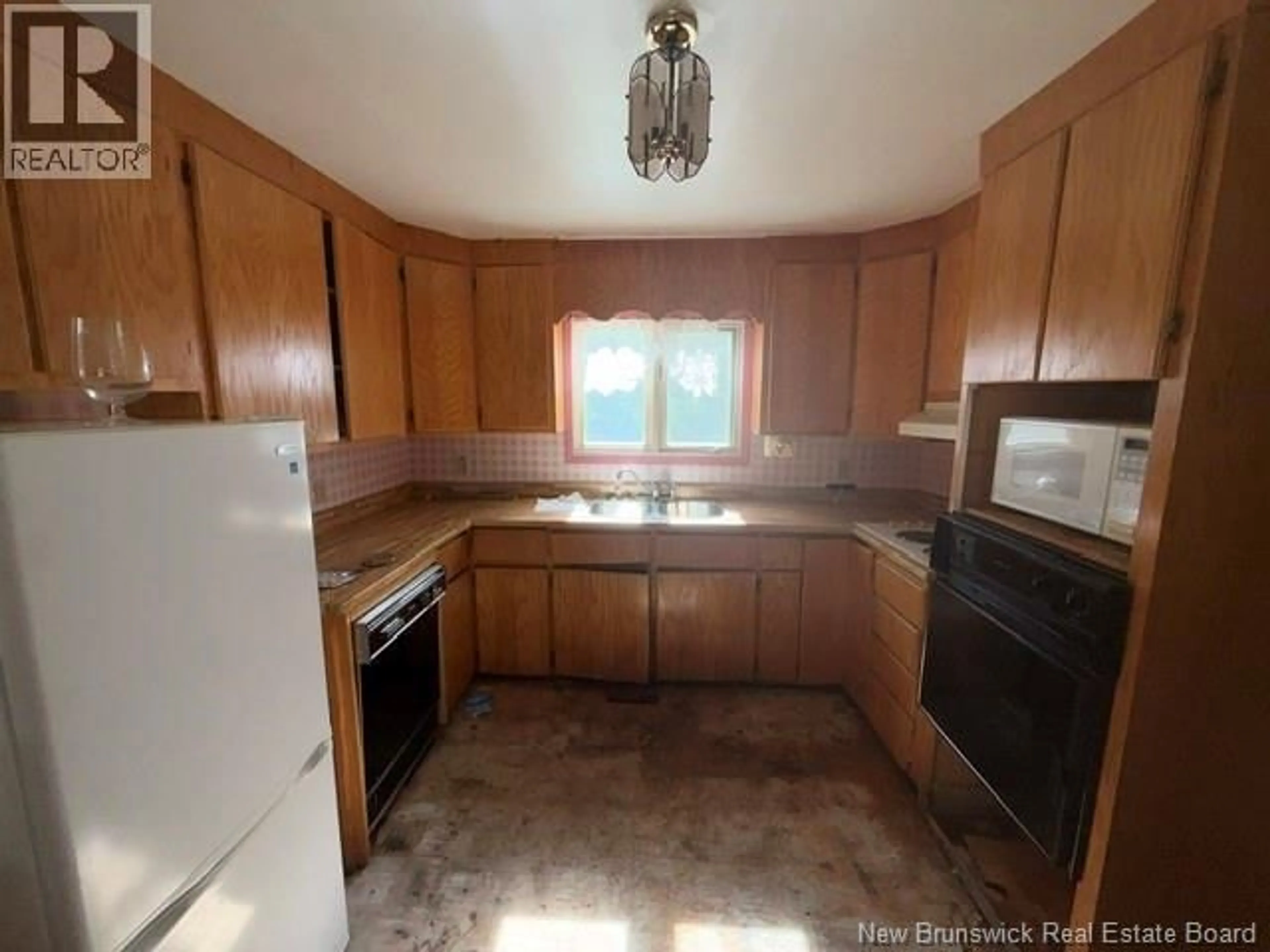 Standard kitchen, unknown for 1290 RTE 435, Maple Glen New Brunswick E1V4Z2