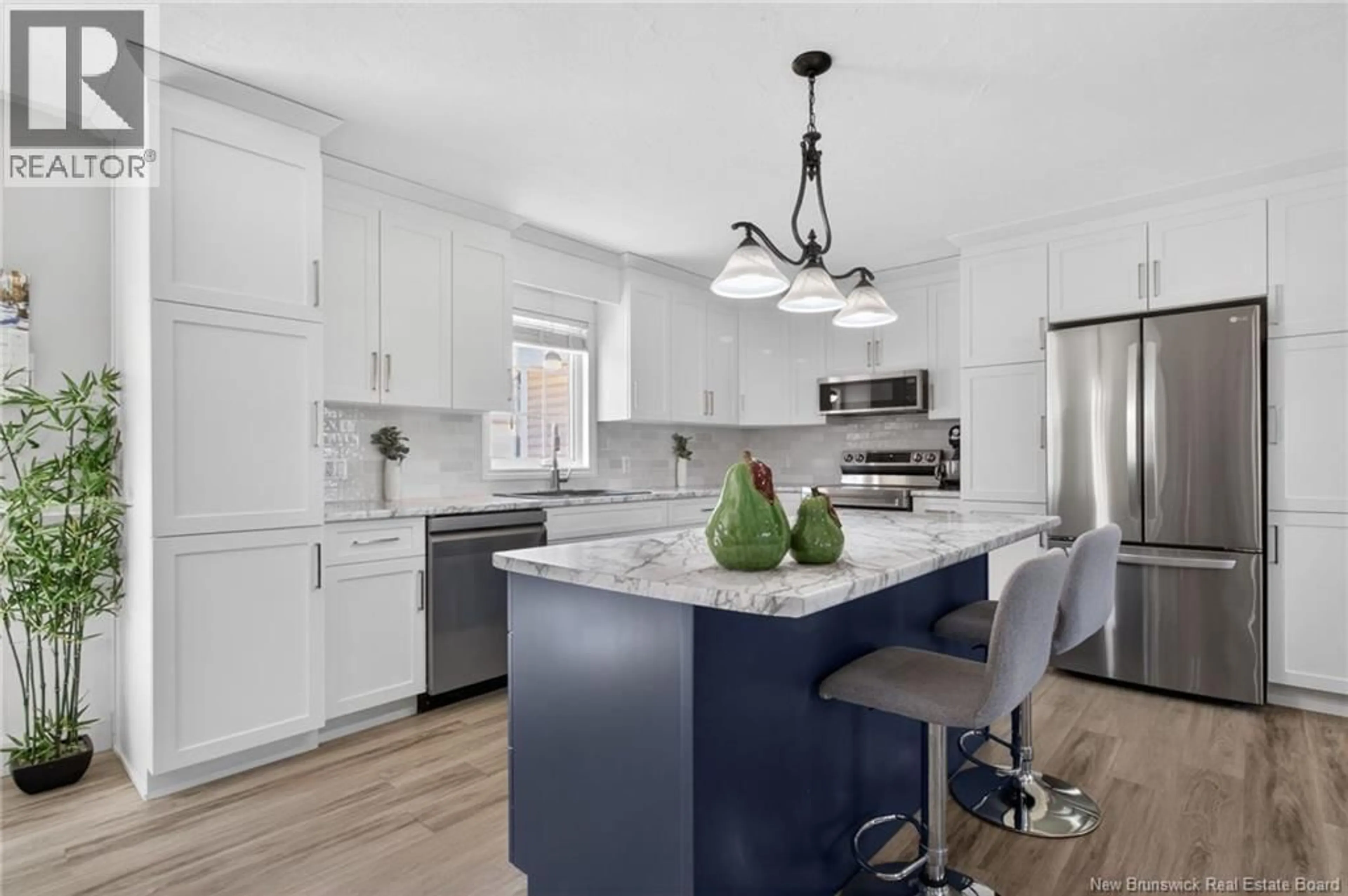 Open concept kitchen, ceramic/tile floor for 117 DE L'EGLISE AVENUE, Saint-Antoine New Brunswick E4V1M2