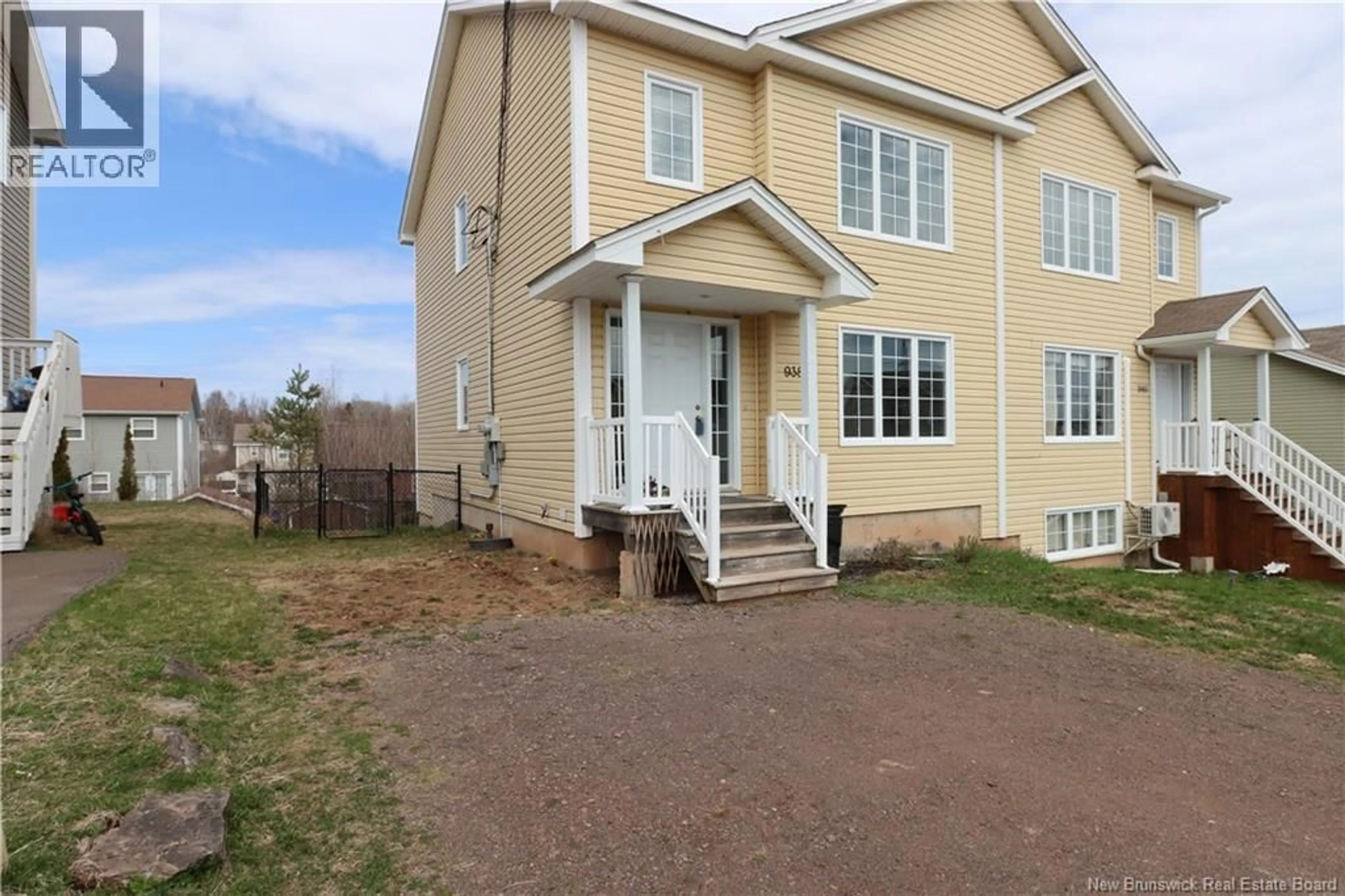 Home with vinyl exterior material, street for 938 BERNARD STREET, Dieppe New Brunswick E1A5A4