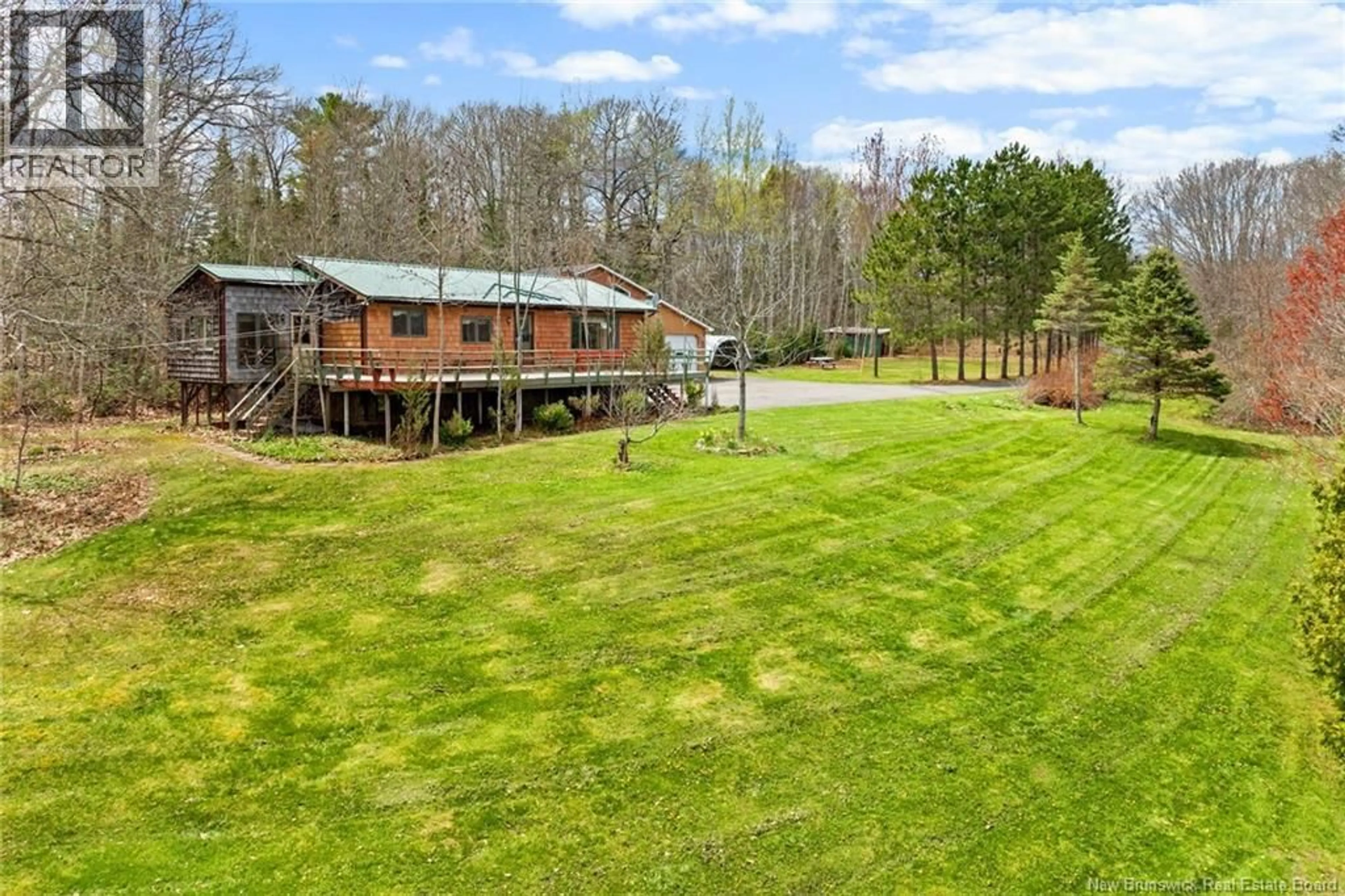 A pic from outside/outdoor area/front of a property/back of a property/a pic from drone, water/lake/river/ocean view for 2051 LAKEVIEW ROAD, Cambridge-Narrows New Brunswick E4C1M6