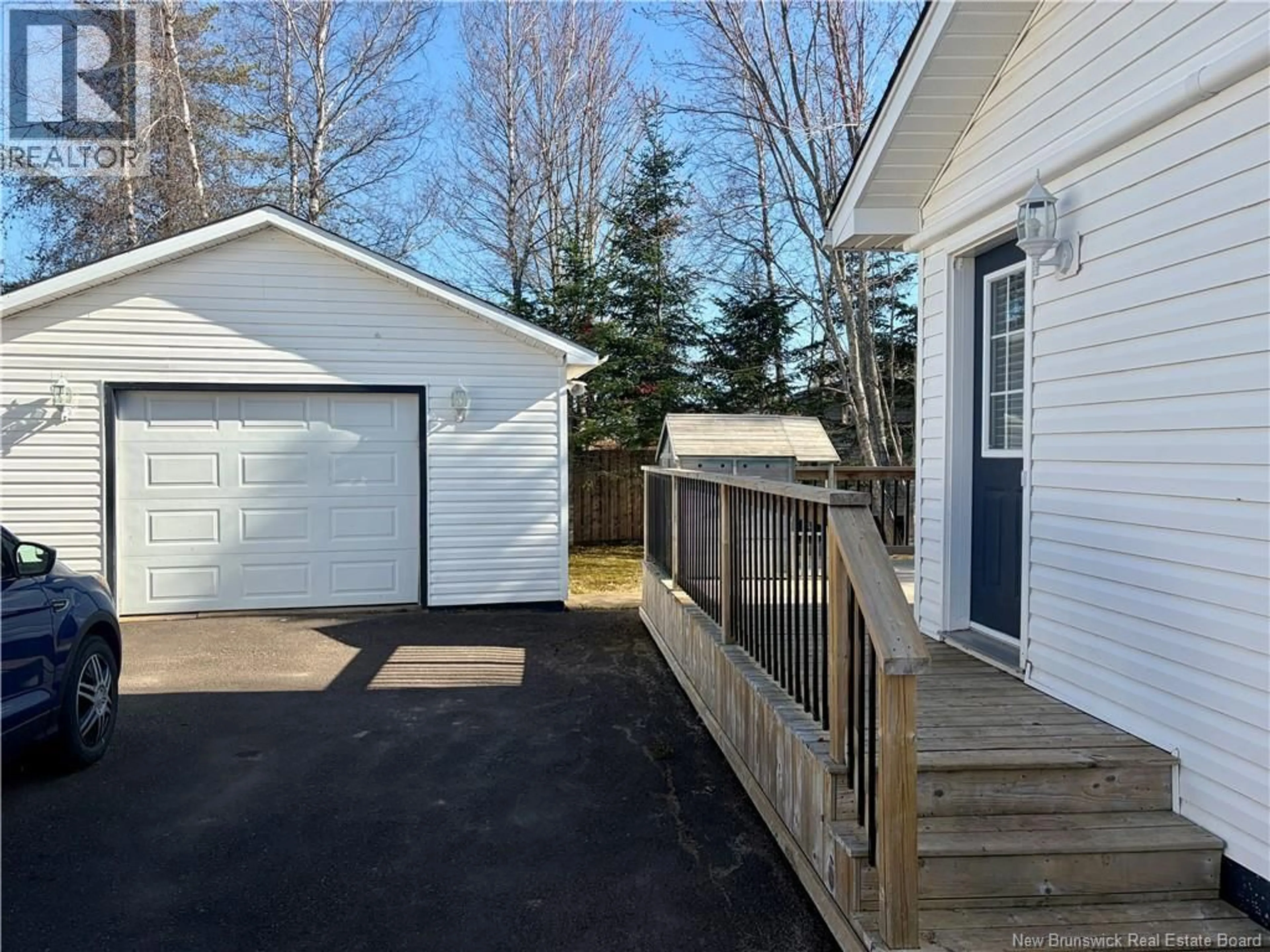 Indoor garage for 413 MANDEVILLE STREET, Dieppe New Brunswick E1A6W1