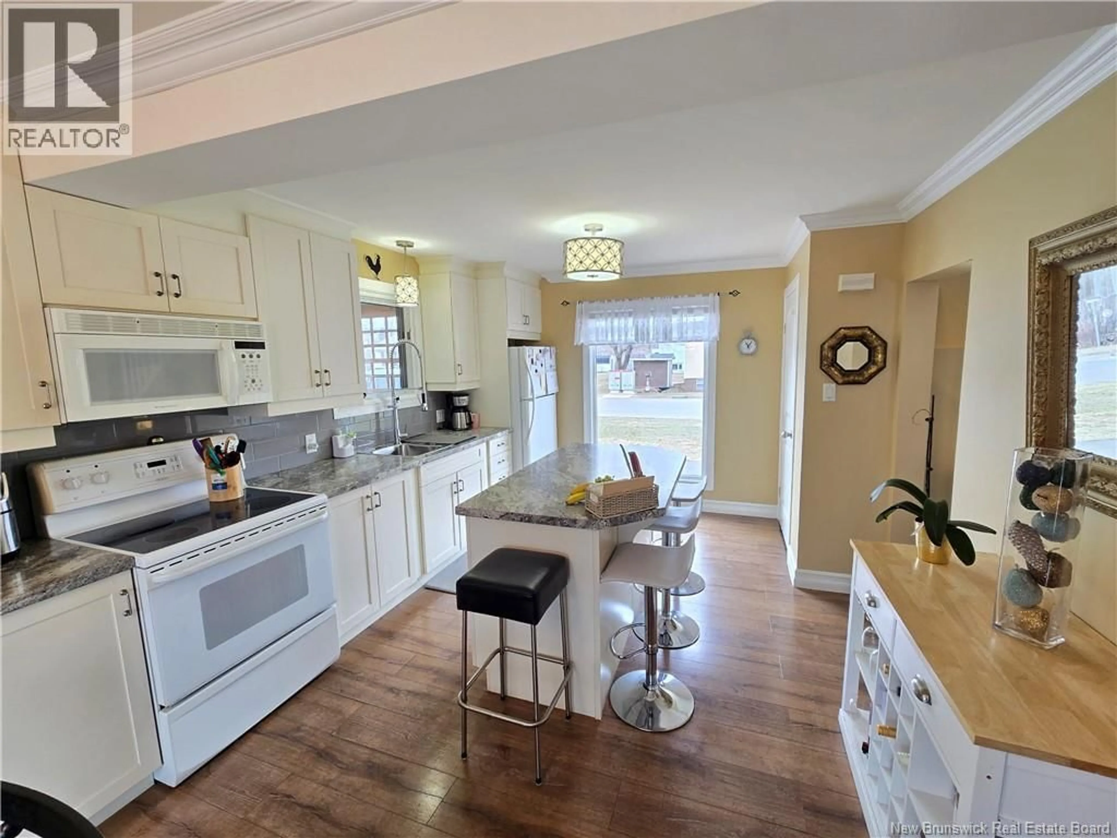 Open concept kitchen, ceramic/tile floor for 1520 SUNSET, Bathurst New Brunswick E2A3P3
