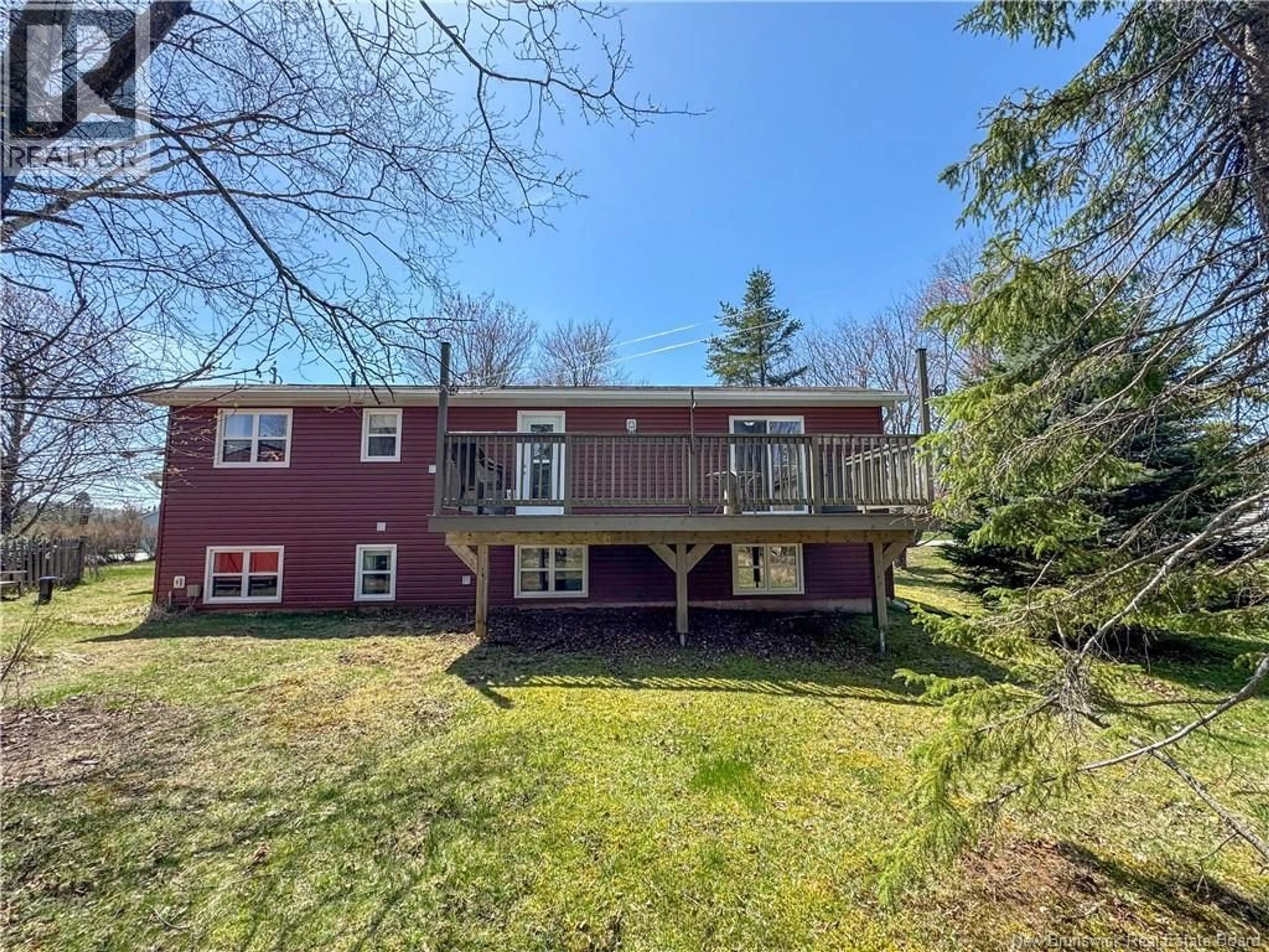 A pic from outside/outdoor area/front of a property/back of a property/a pic from drone, unknown for 45 SAUNDERS DRIVE, Quispamsis New Brunswick E2E1J4