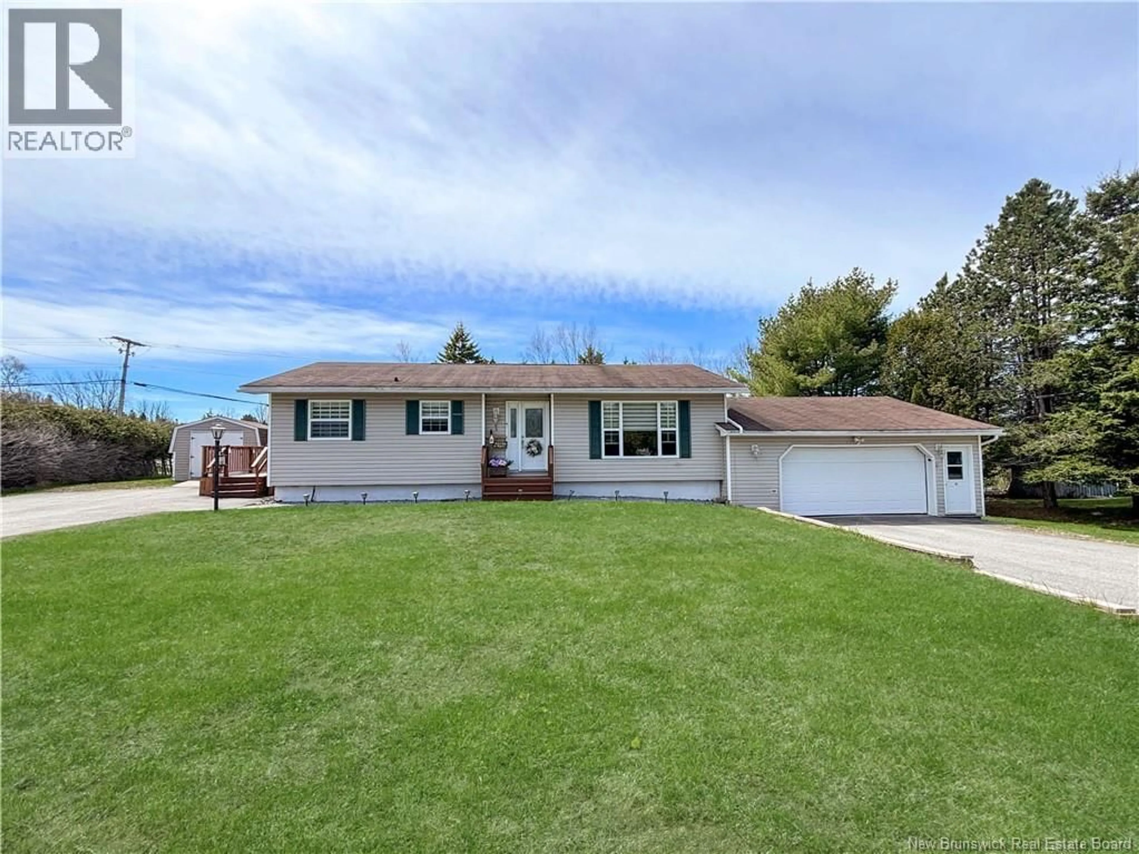 Home with vinyl exterior material, unknown for 1 GRANT DRIVE, Quispamsis New Brunswick E2E1A3