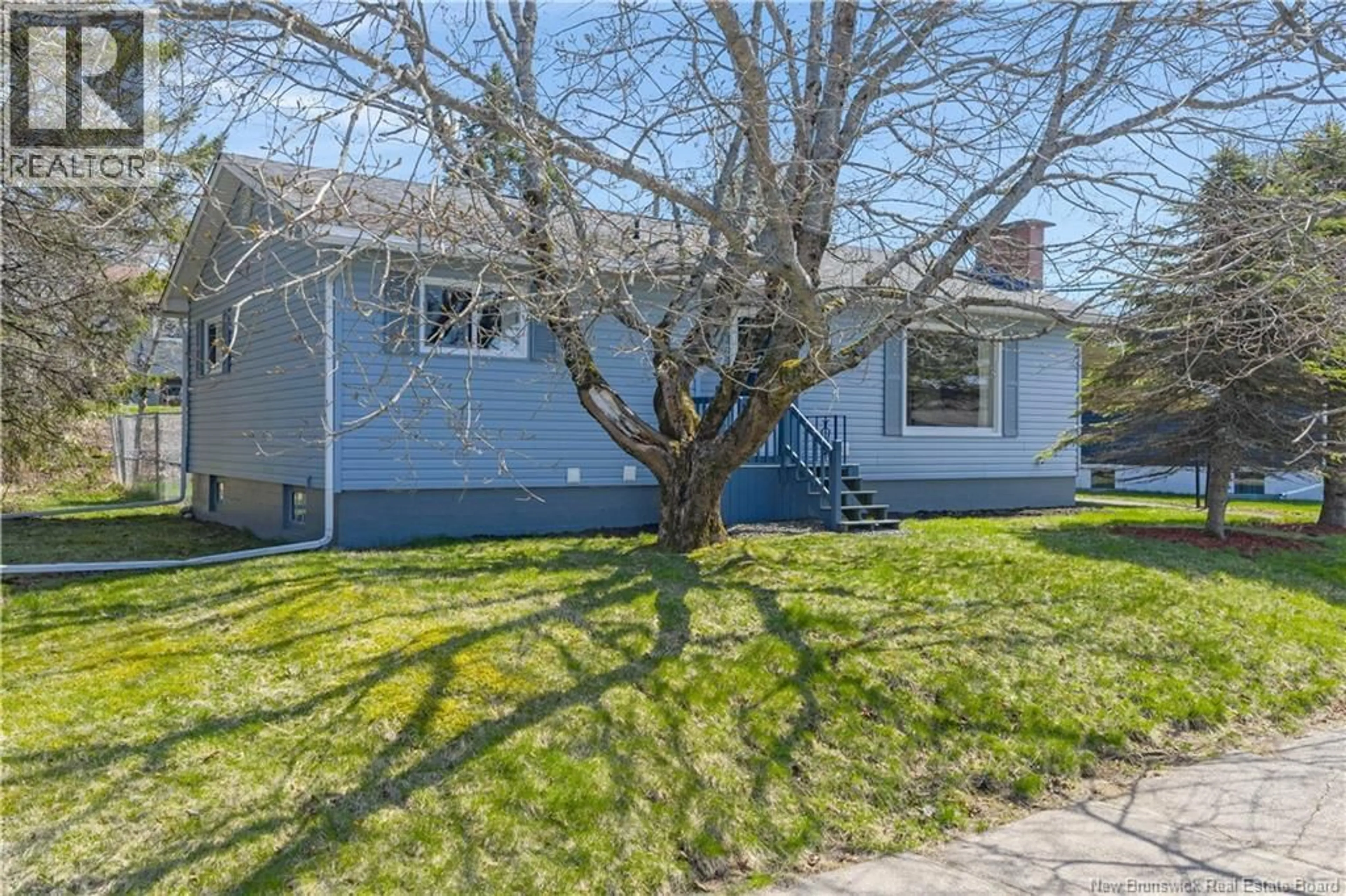 Unknown for 892 MOLLINS DRIVE, Saint John New Brunswick E2M4L8