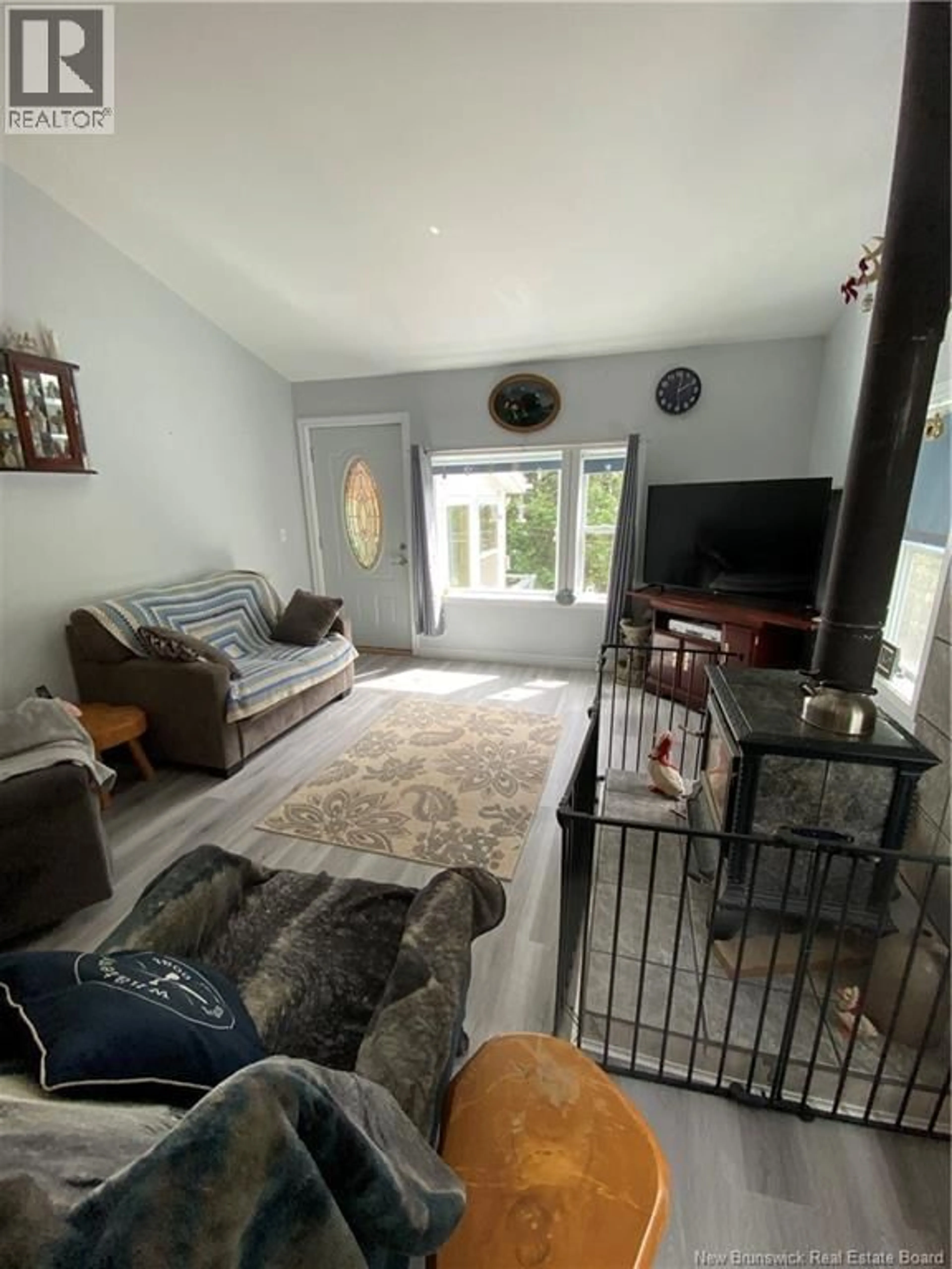 Living room with furniture, unknown for 212 ROUTE 735, Mayfield New Brunswick E3L5E8