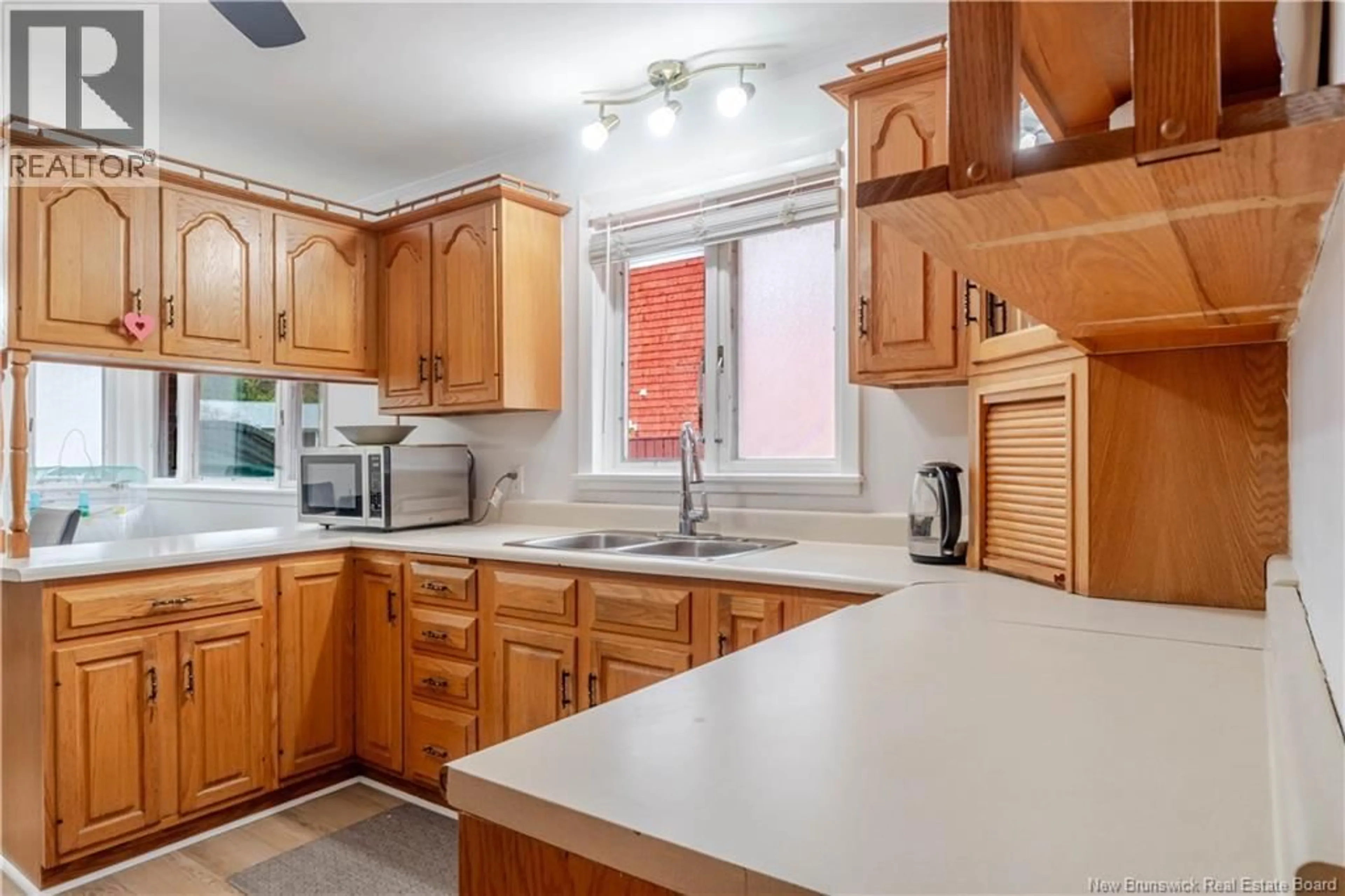 Standard kitchen, ceramic/tile floor for 2 ROBIN DRIVE, Fredericton New Brunswick E3C1K6