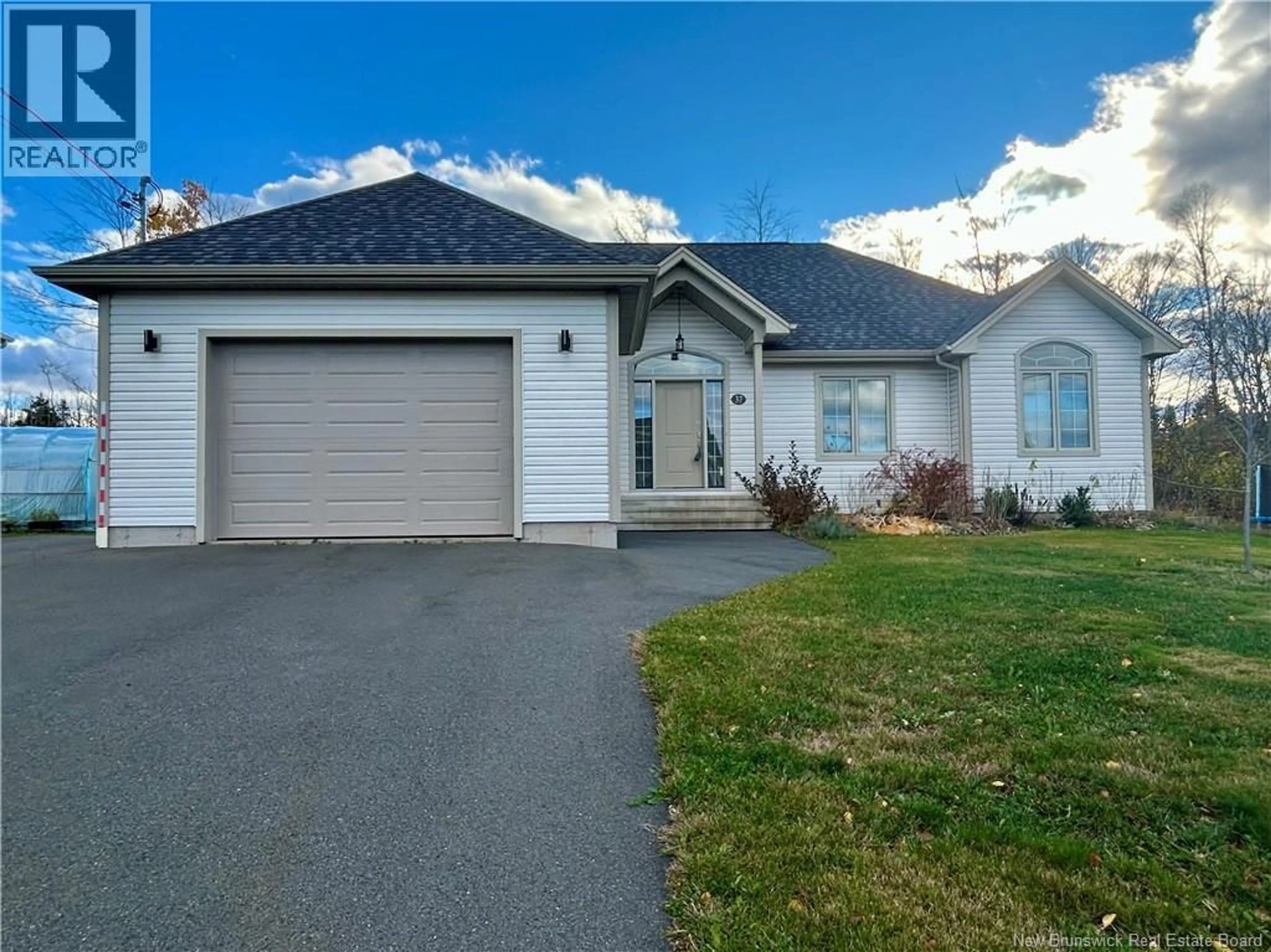 Home with vinyl exterior material, street for 37 GUY STREET, Shediac New Brunswick E4P0L5