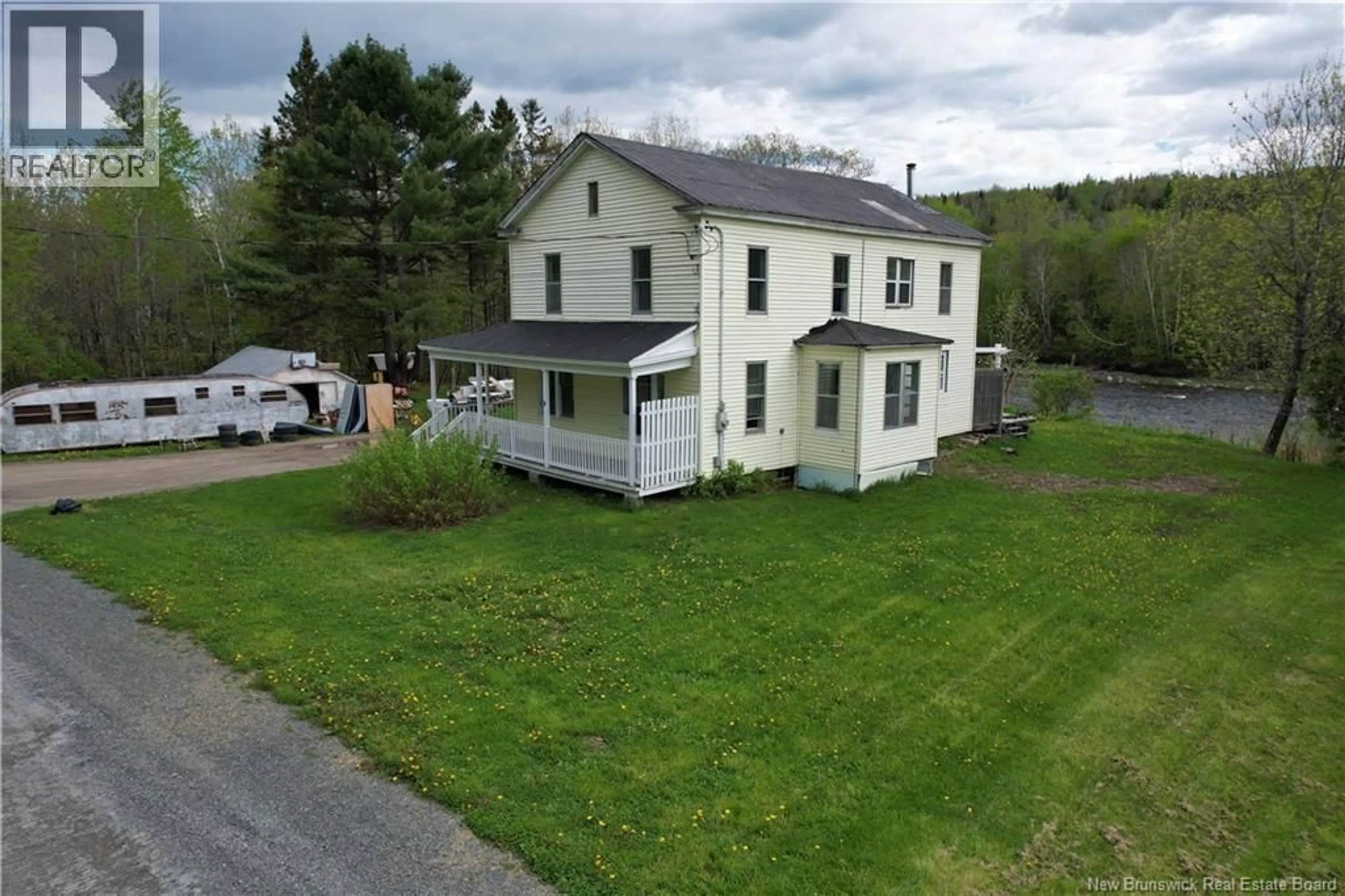 A pic from outside/outdoor area/front of a property/back of a property/a pic from drone, building for 18 WATER STREET, Nashwaak New Brunswick E6B1C8