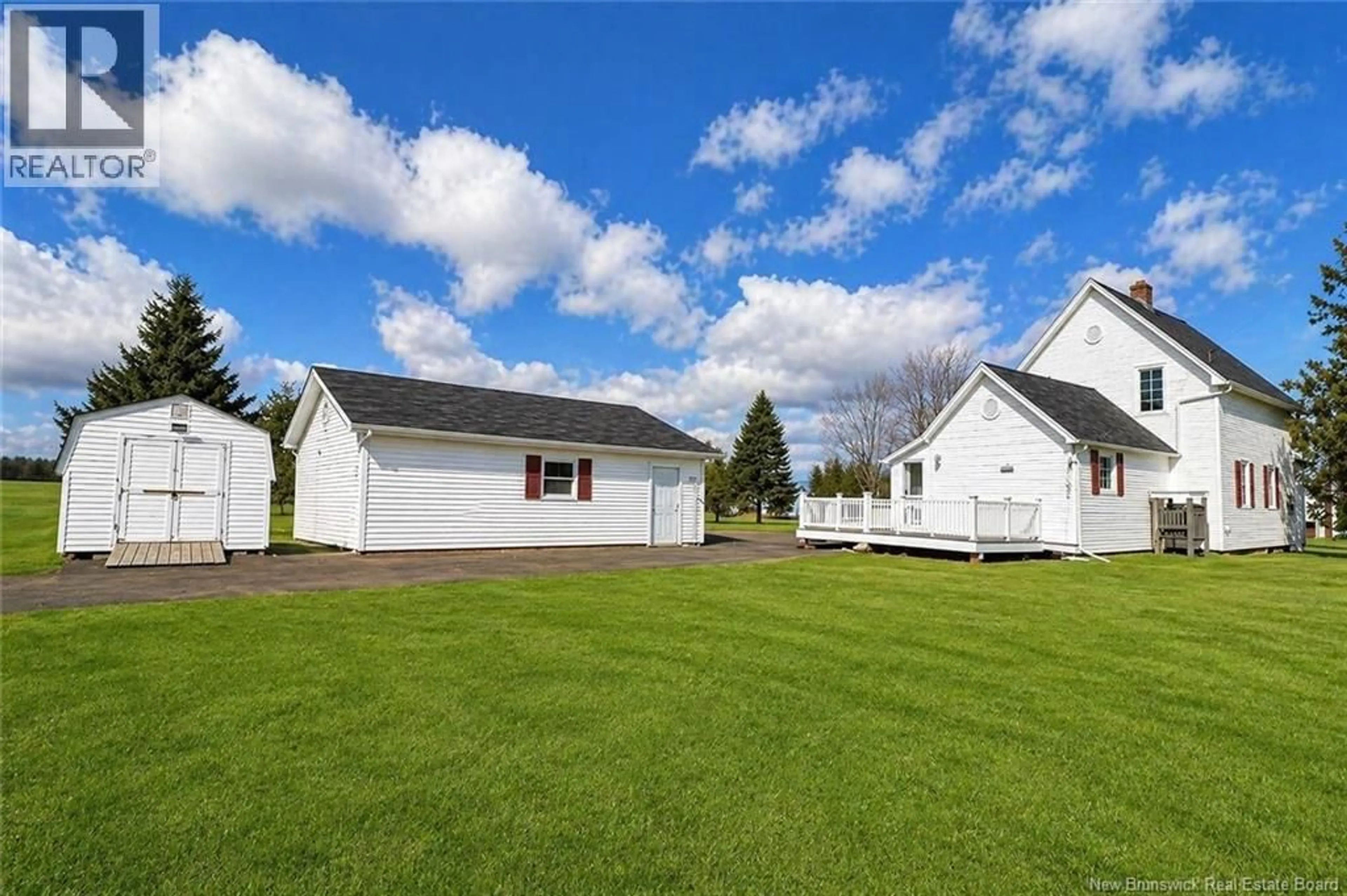 Home with vinyl exterior material, street for 3505 ROUTE 132, Scoudouc New Brunswick E4P3M2