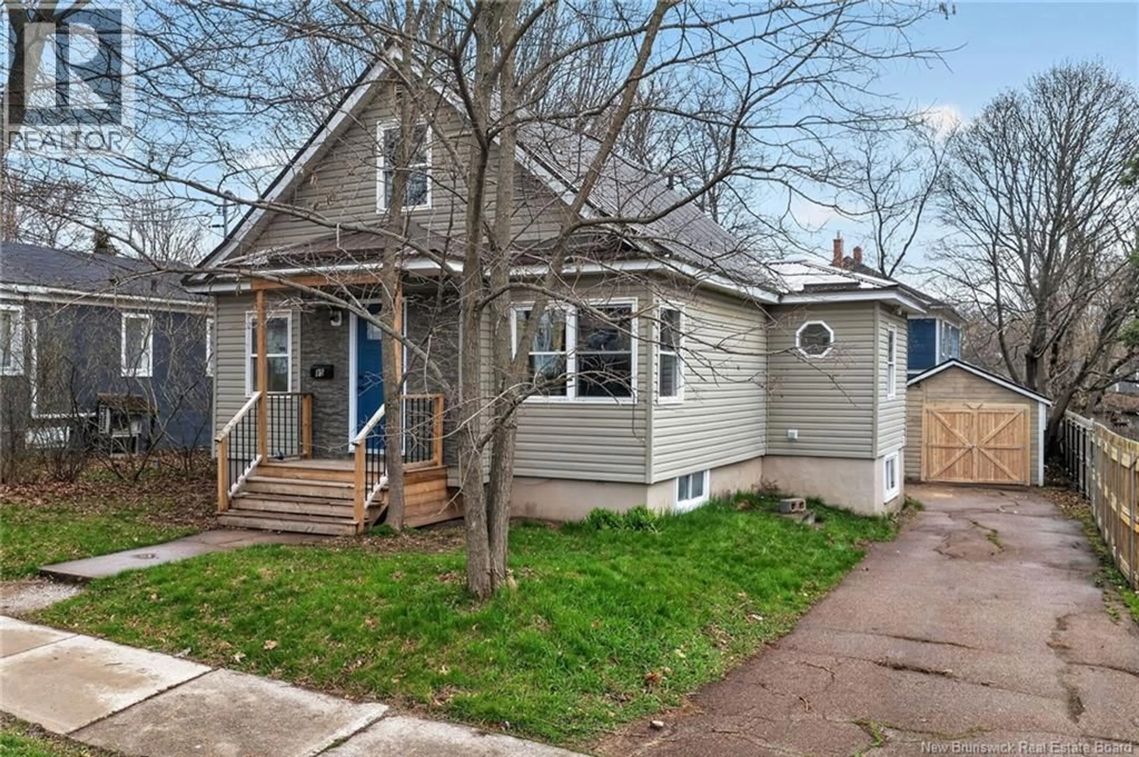 Home with vinyl exterior material, street for 85 ROCKLAND, Moncton New Brunswick E1A3T4