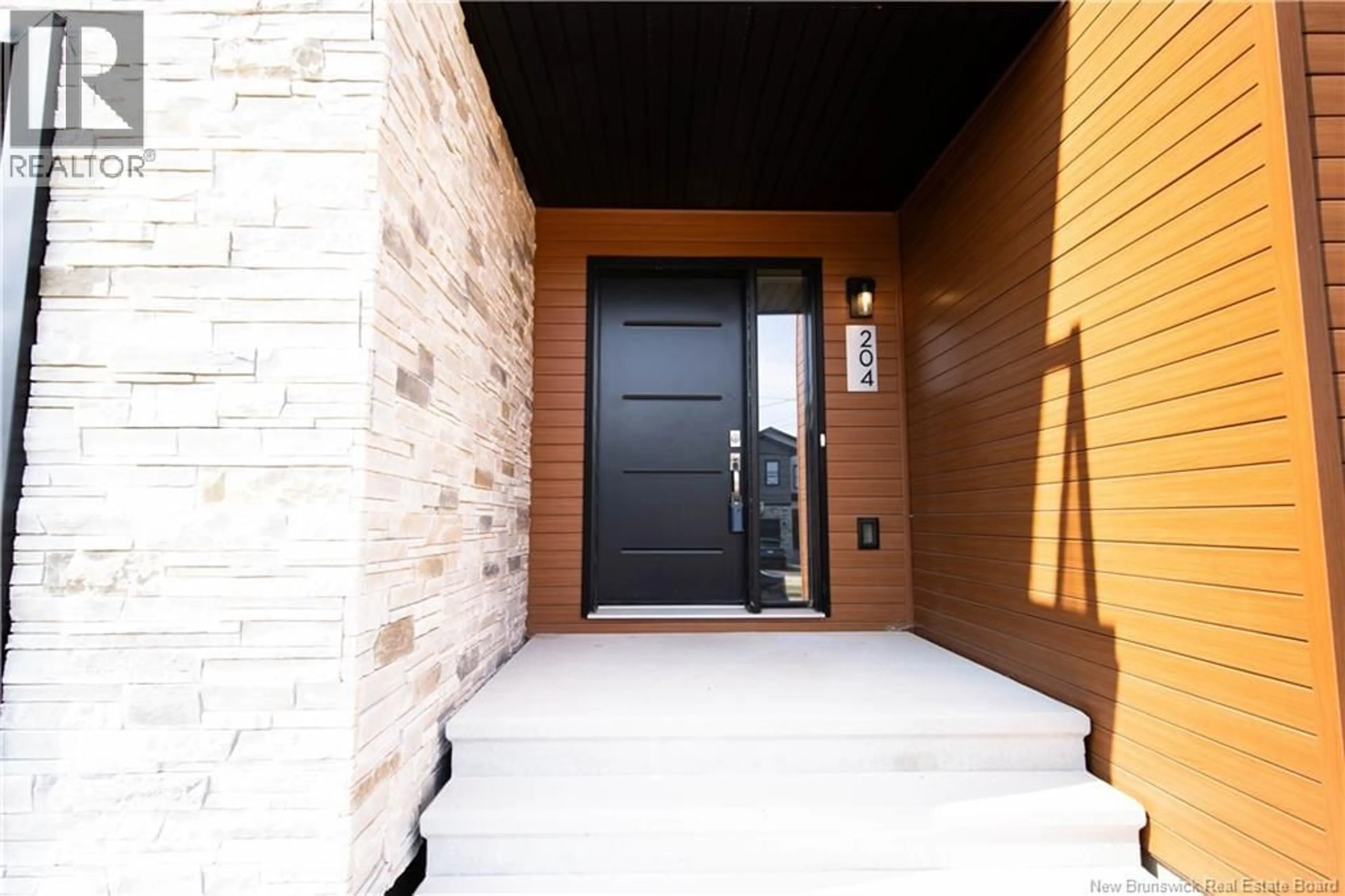 Indoor entryway for 204 DICKEY BOULEVARD, Riverview New Brunswick E1B0V2