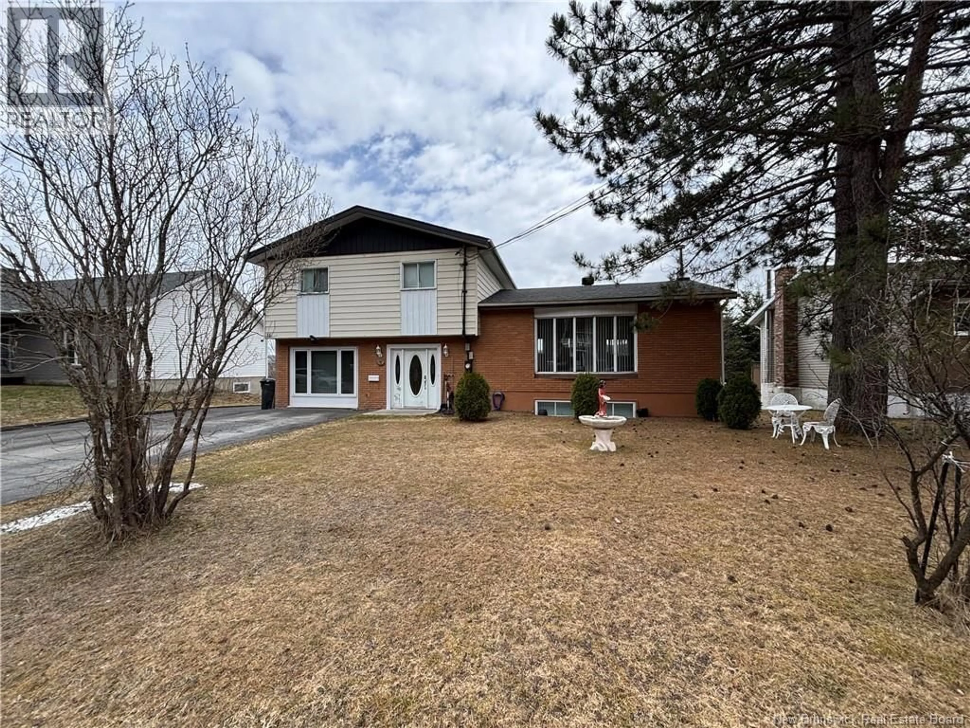 A pic from outside/outdoor area/front of a property/back of a property/a pic from drone, street for 35 JEAN-BÉLANGER, Edmundston New Brunswick E3V3X5