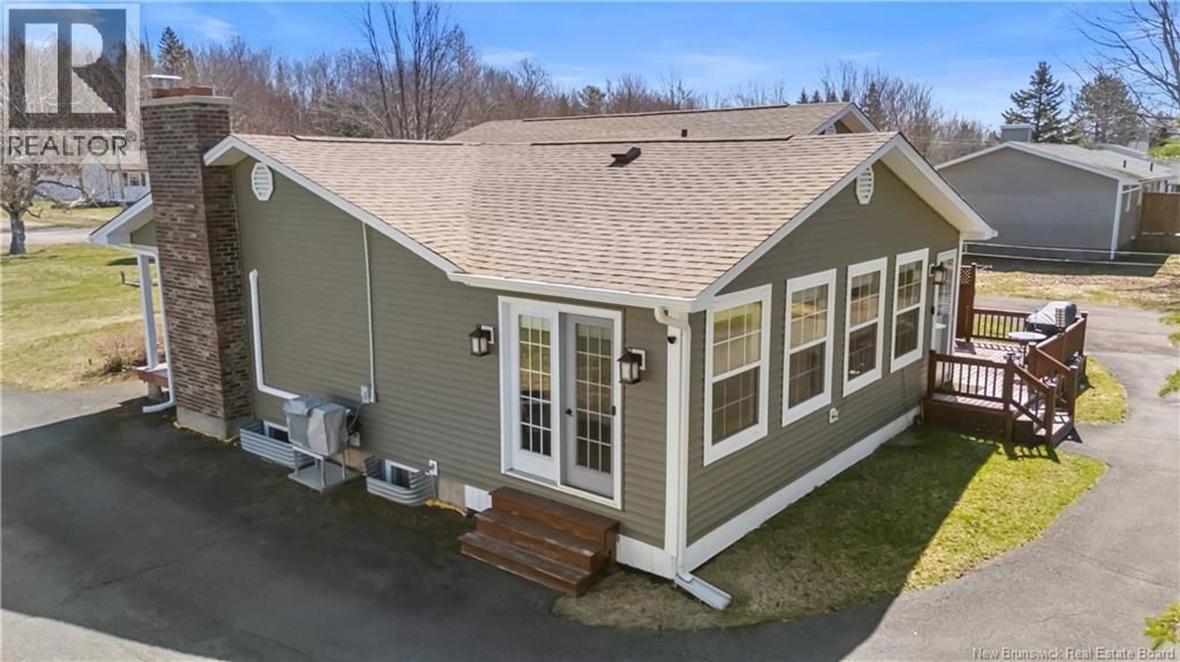 A pic from outside/outdoor area/front of a property/back of a property/a pic from drone, street for 28 YVON, Saint-Antoine New Brunswick E4V1L1