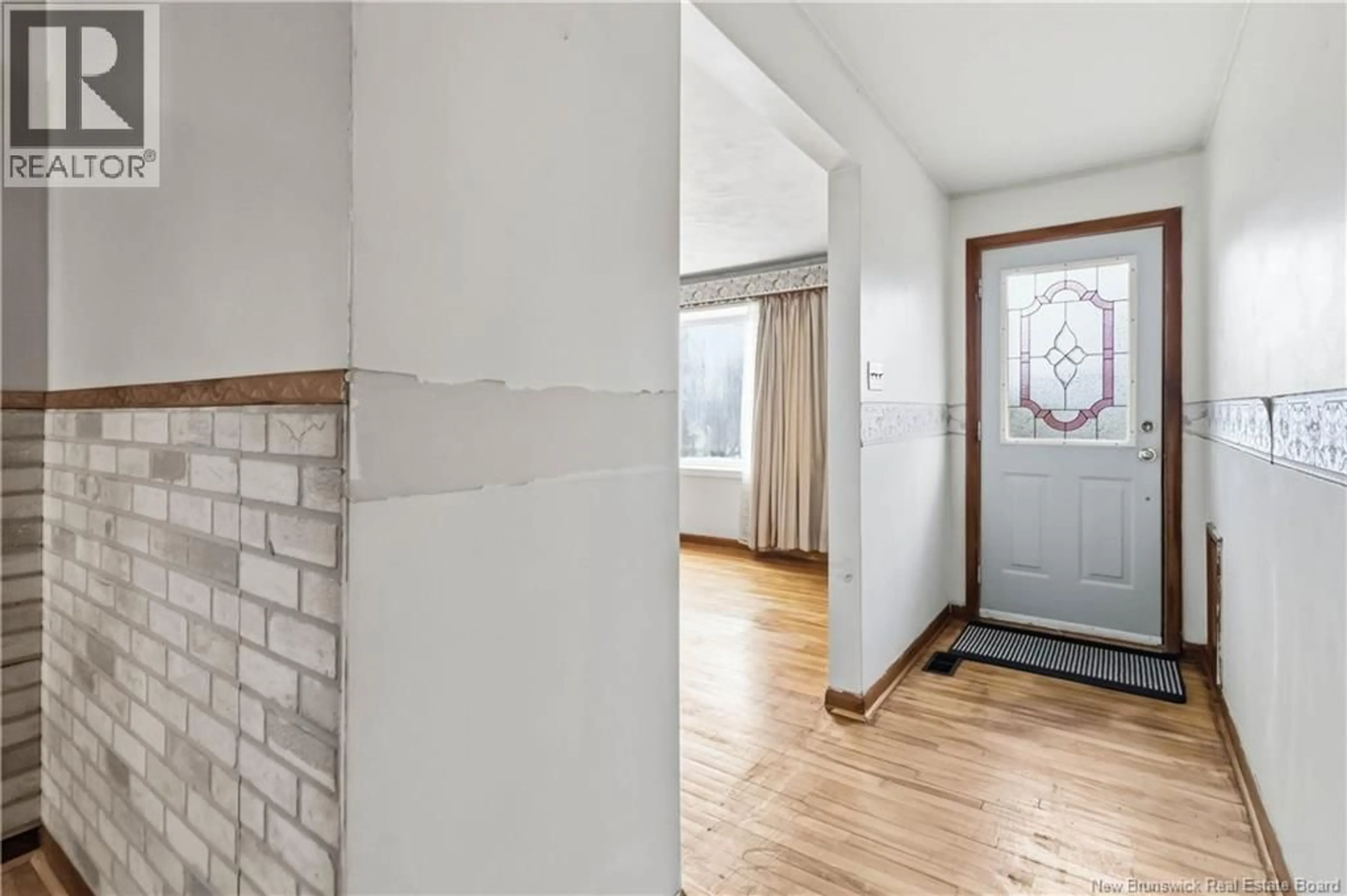 Indoor entryway for 232 LESLIE STREET, Moncton New Brunswick E1C6M9