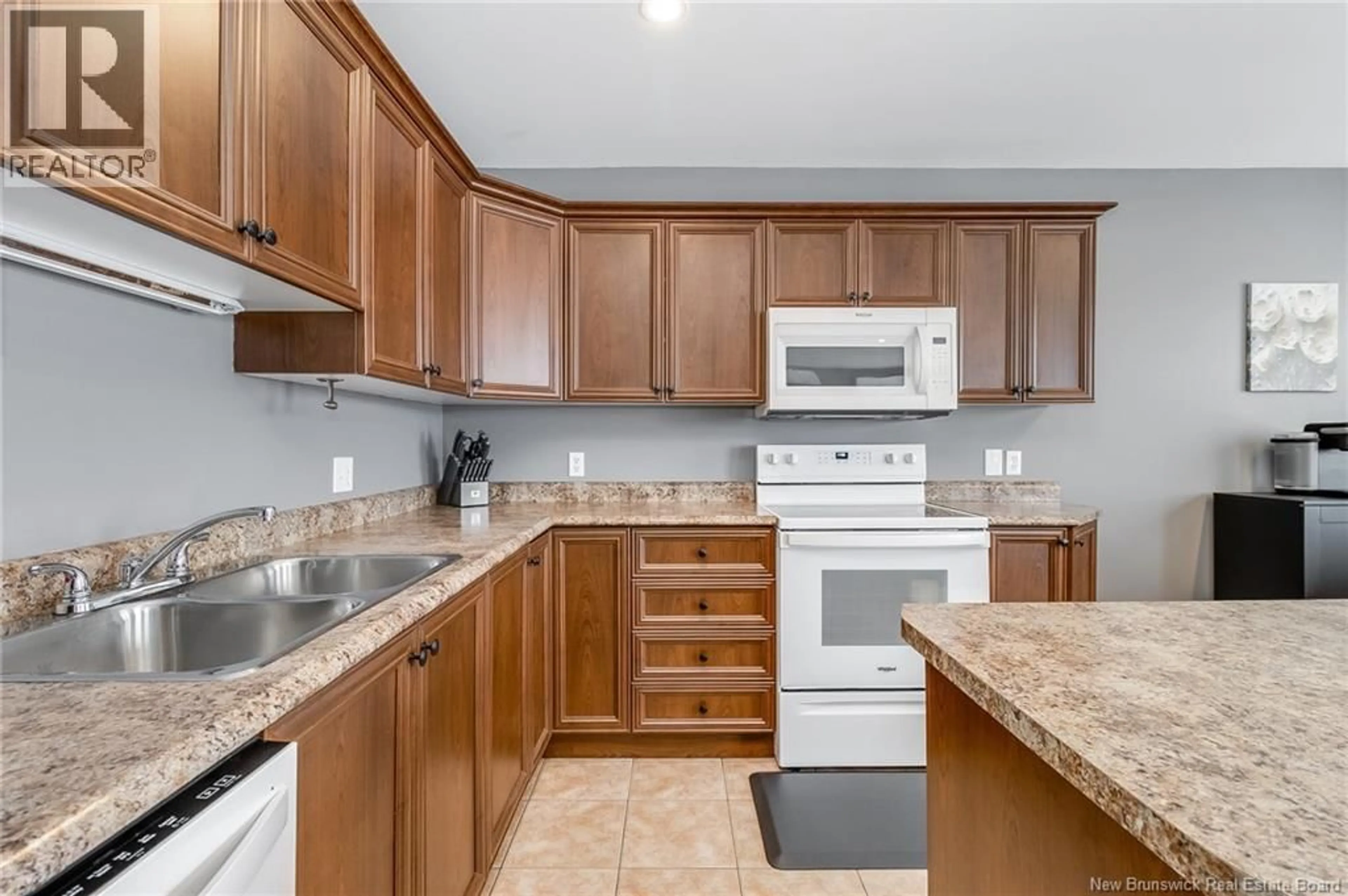 Standard kitchen, unknown for 5 COSTALL STREET, Oromocto New Brunswick E2V0C6