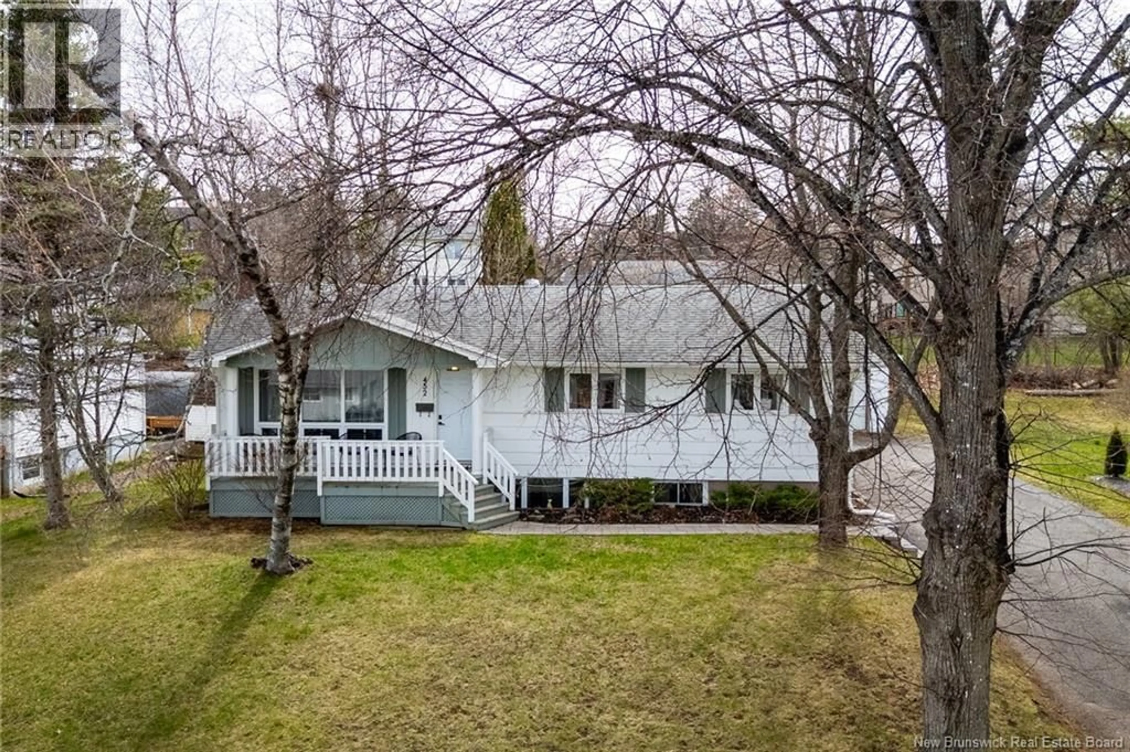 A pic from outside/outdoor area/front of a property/back of a property/a pic from drone, street for 452 PEDERSON CRESCENT, Fredericton New Brunswick E3B2Z2