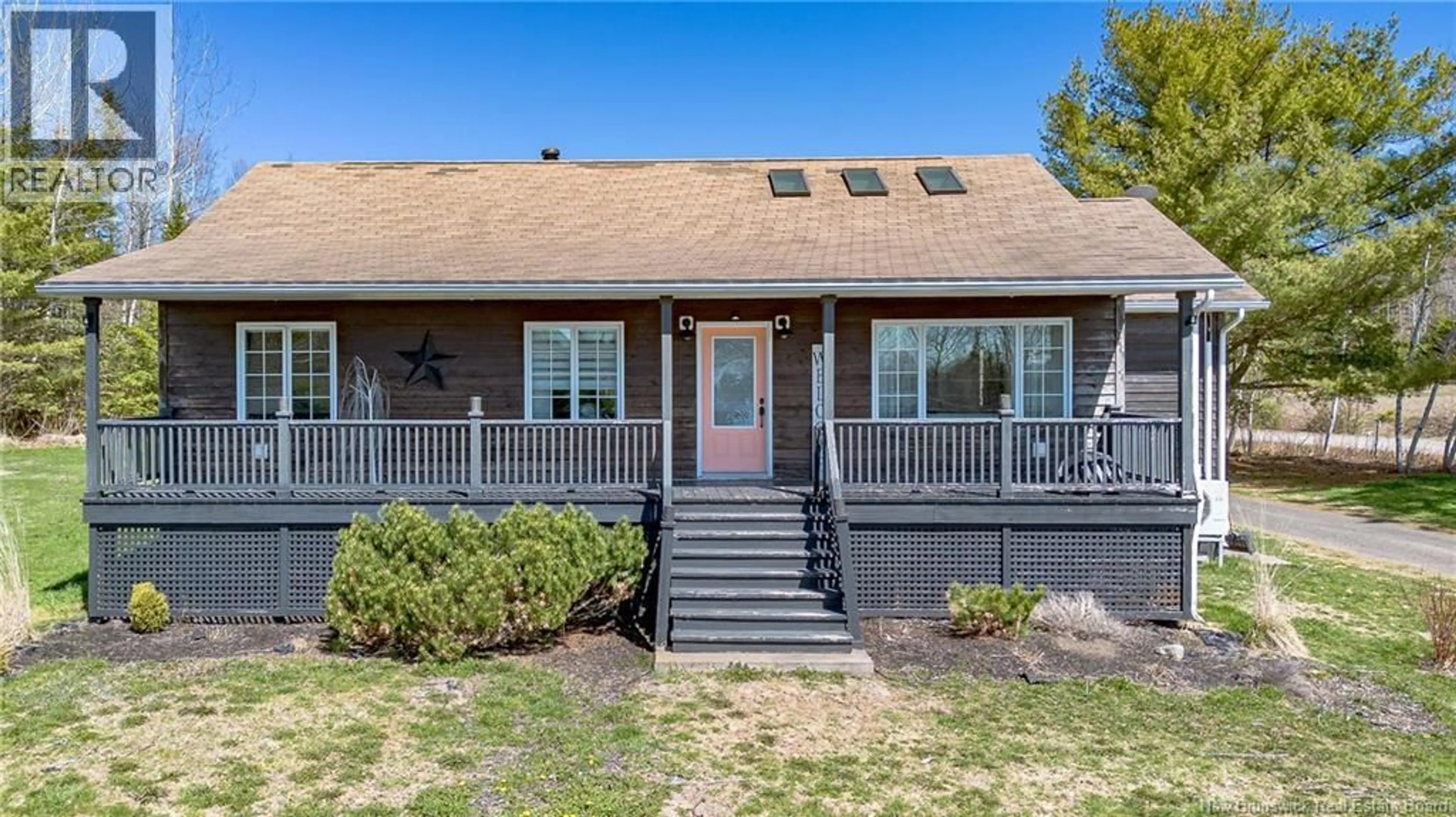 Home with vinyl exterior material, street for 7784 ROUTE 102, Lower Greenwich New Brunswick E5K4T9