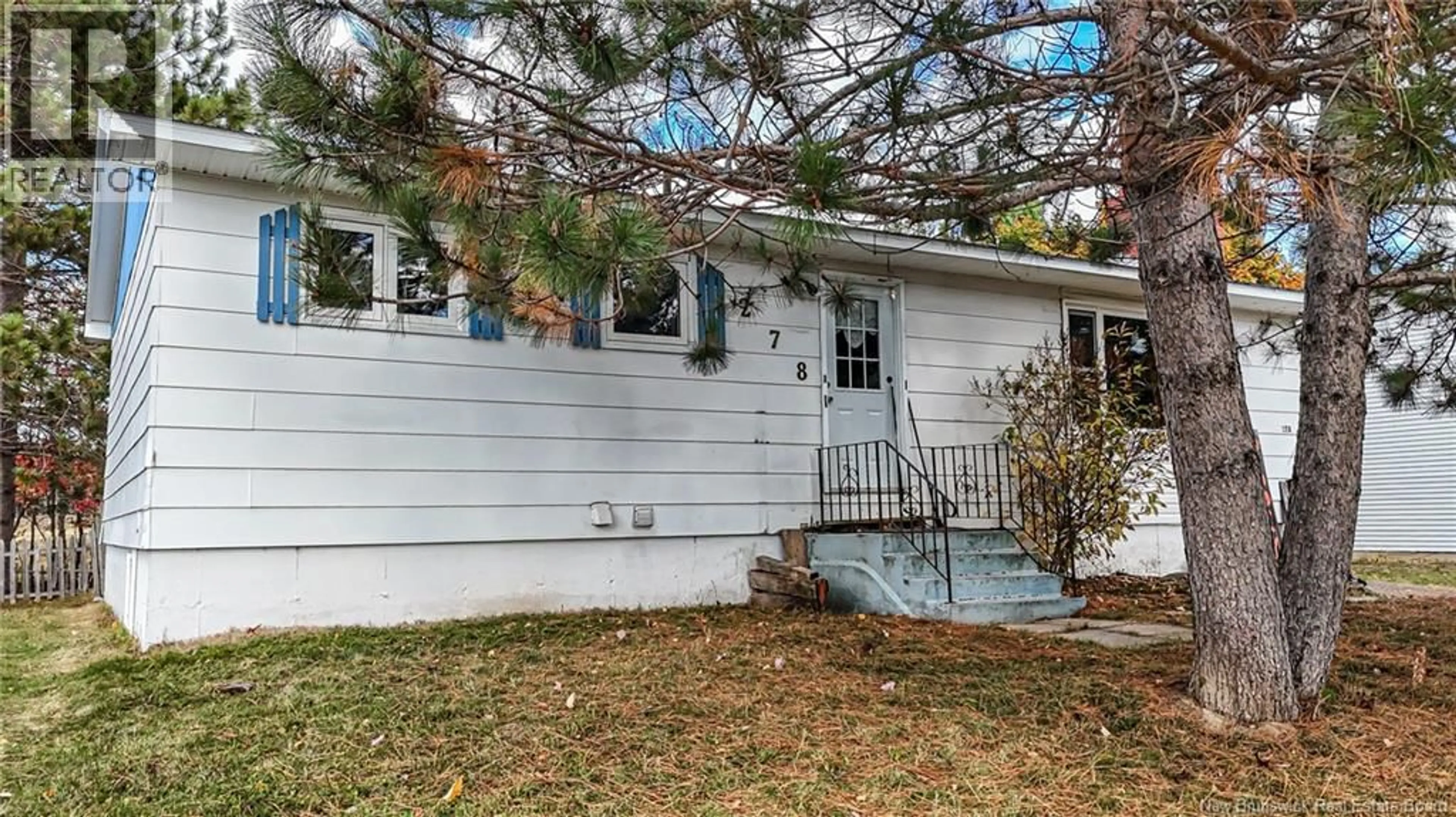 Home with vinyl exterior material, street for 278 BARTON CRESCENT, Fredericton New Brunswick E3A5A6