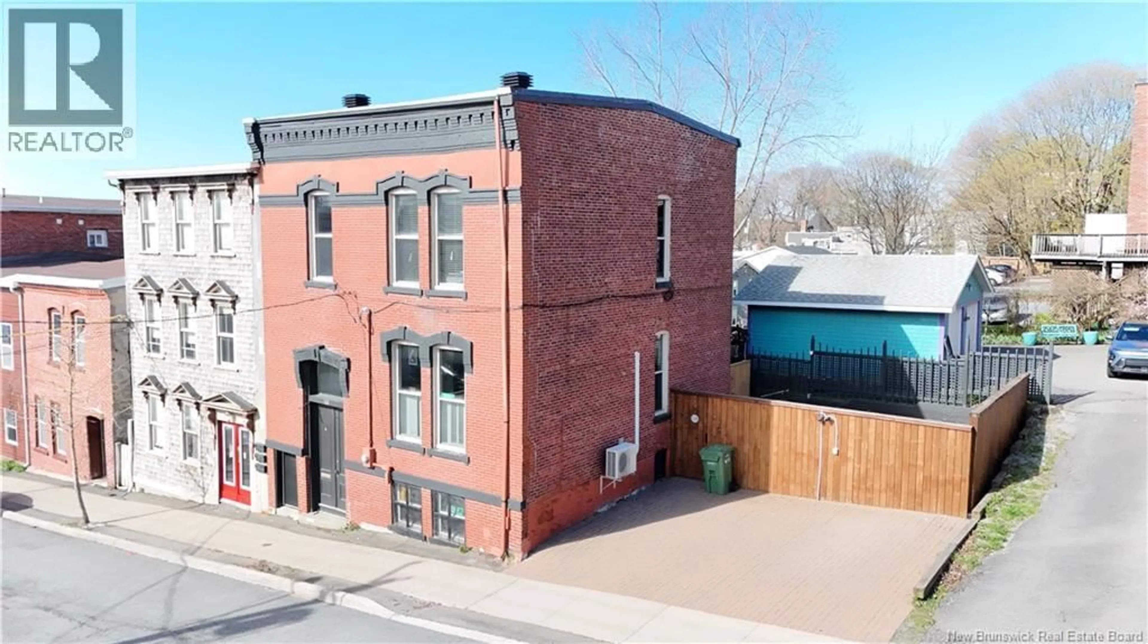 A pic from outside/outdoor area/front of a property/back of a property/a pic from drone, building for 161 CARMARTHEN STREET, Saint John New Brunswick E2L2P4