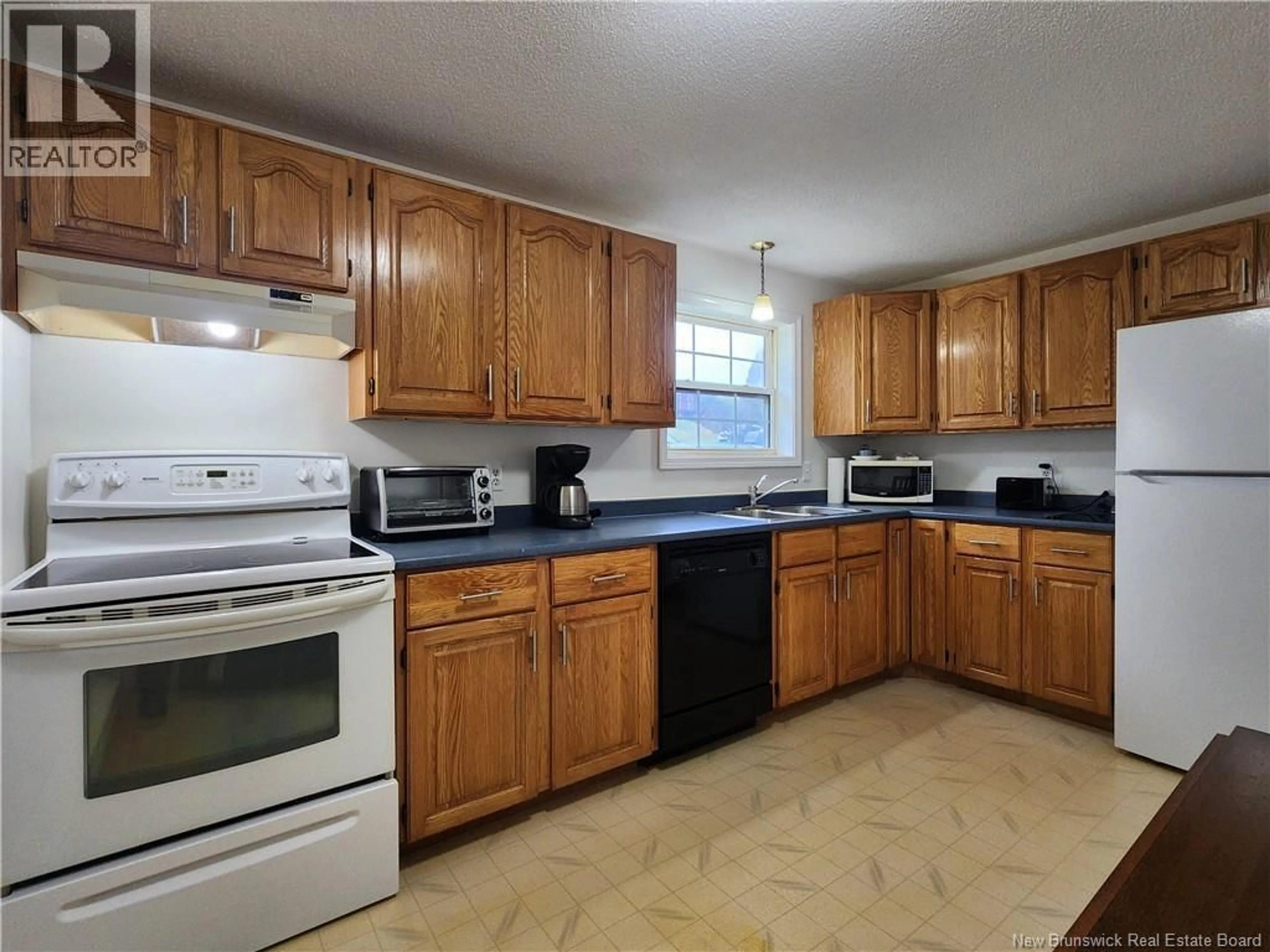 Standard kitchen, ceramic/tile floor for 26 LONGVIEW COURT, Saint John New Brunswick E2J4N2