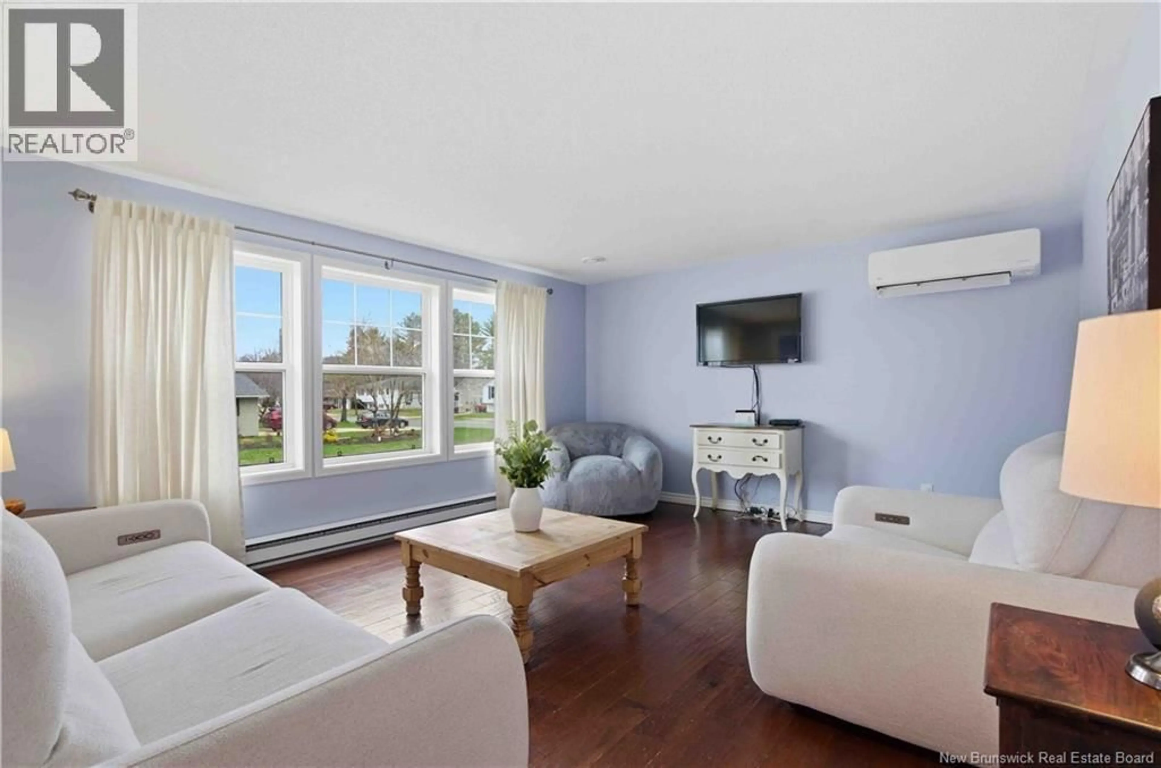 Living room with furniture, unknown for 231 MCADAM AVENUE, Fredericton New Brunswick E3A5V1