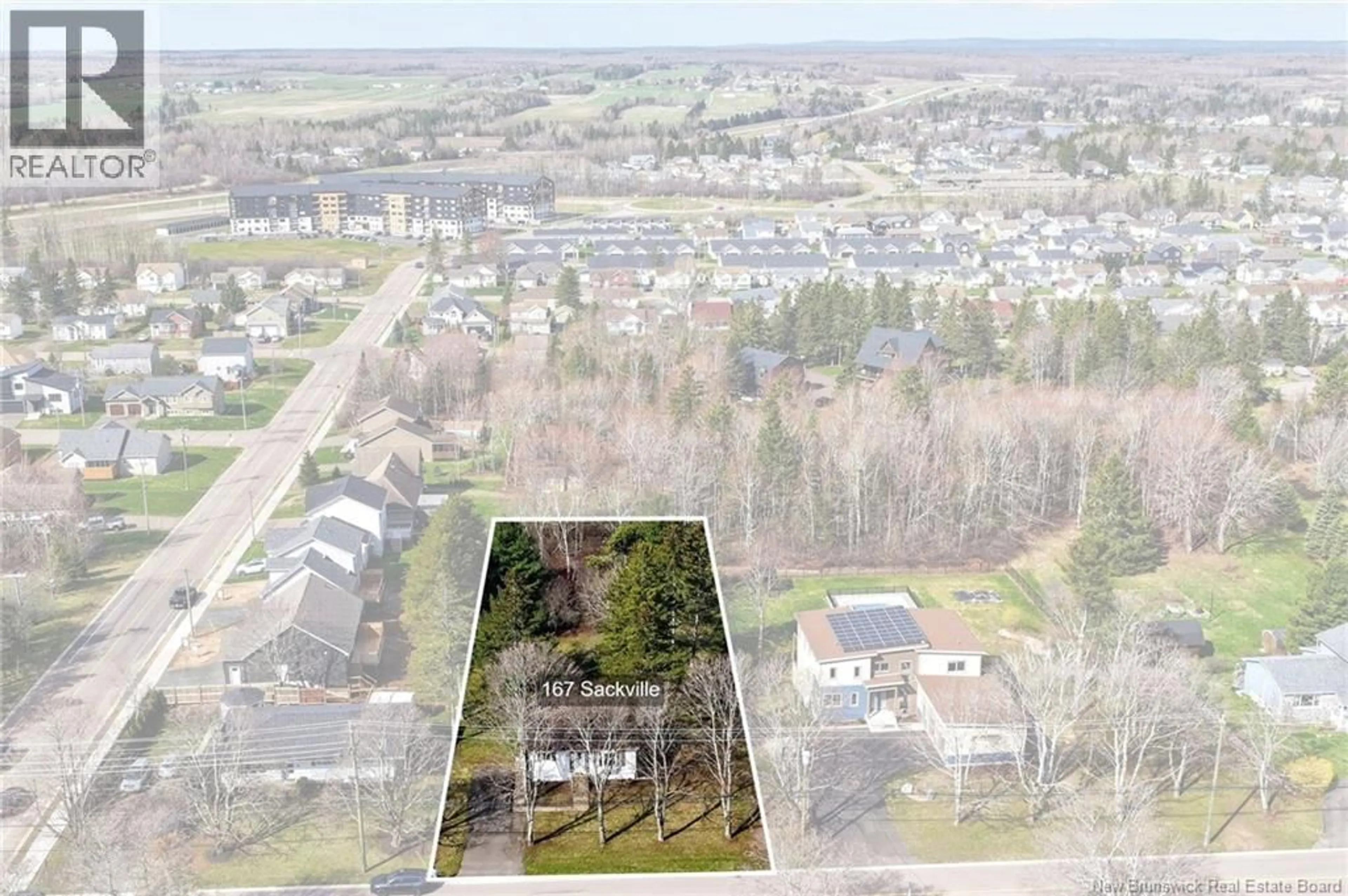 A pic from outside/outdoor area/front of a property/back of a property/a pic from drone, street for 167 SACKVILLE STREET, Shediac New Brunswick E4P2R1