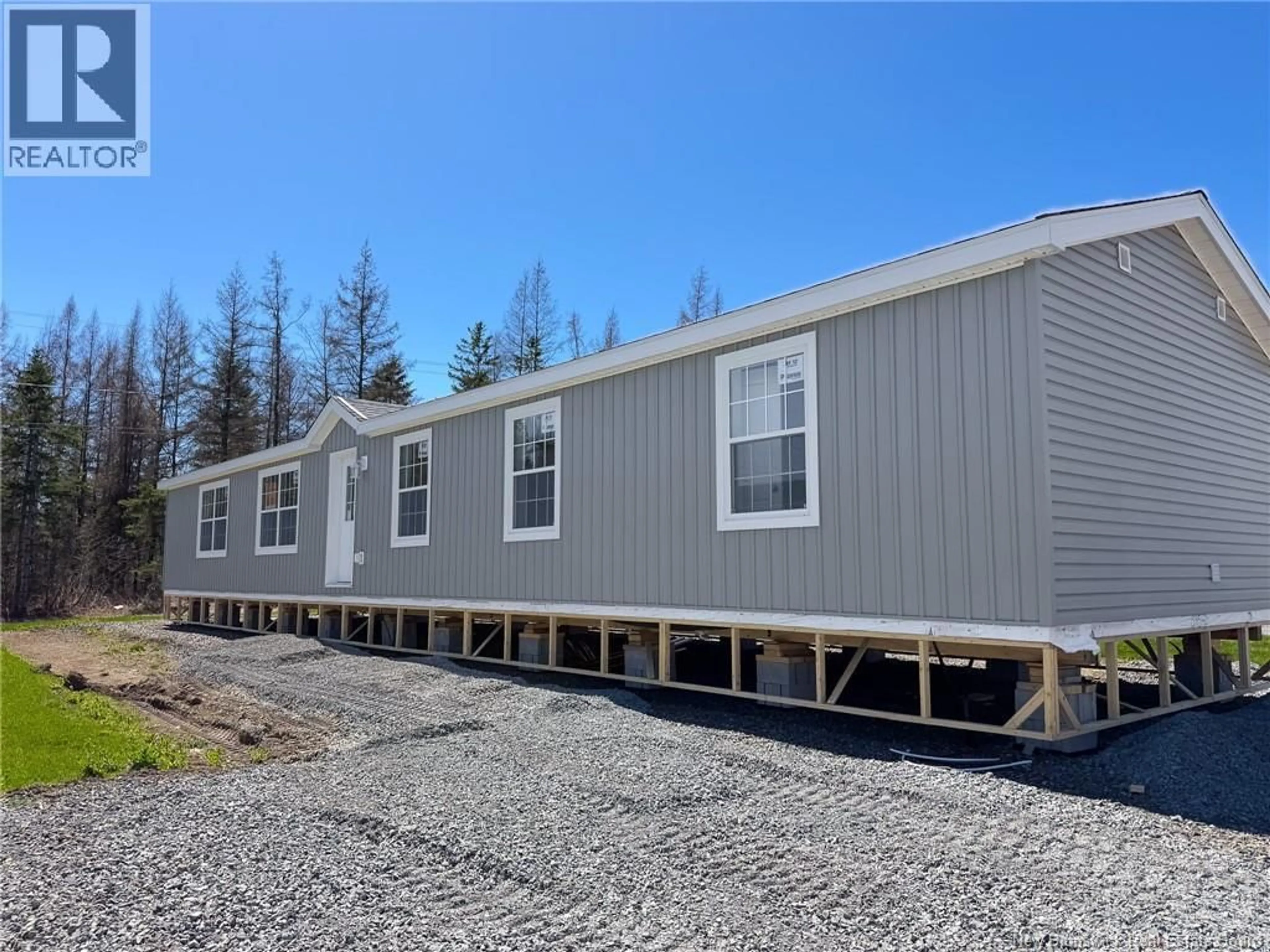 Home with vinyl exterior material, unknown for 33 LUANNE DRIVE, Lincoln New Brunswick E3B9E5