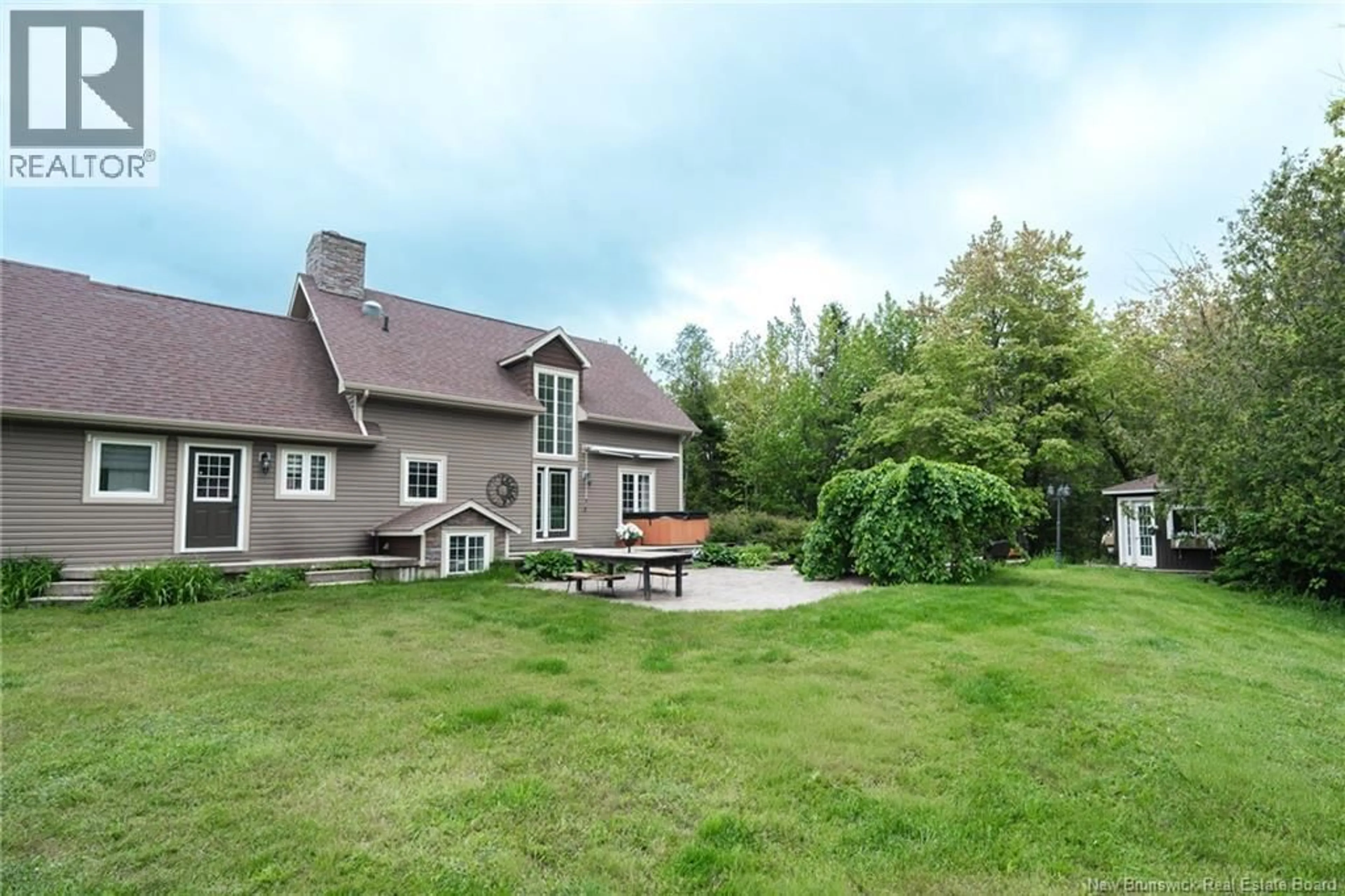 Patio, mountain view for 3813 RUE LUCE, Tracadie New Brunswick E1X1B5